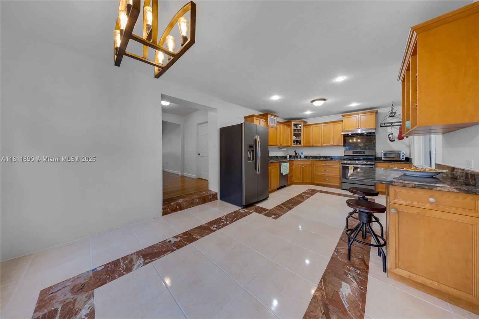 81 Hough Dr, Miami Springs, Florida image 13