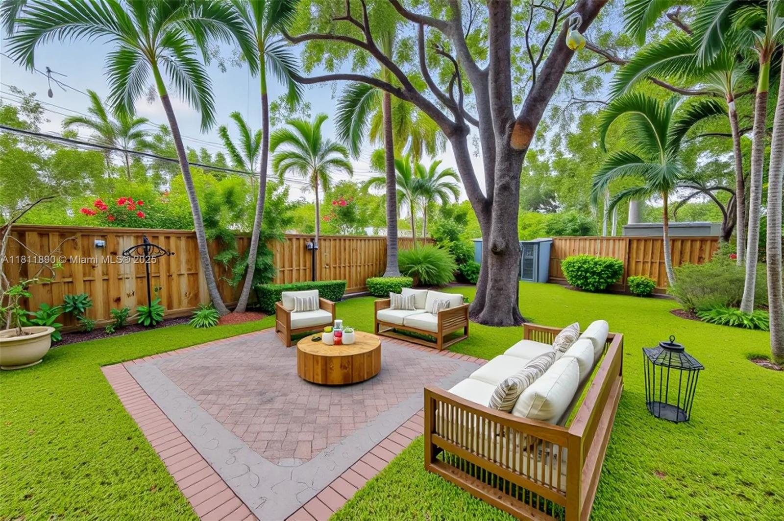 81 Hough Dr, Miami Springs, Florida image 16