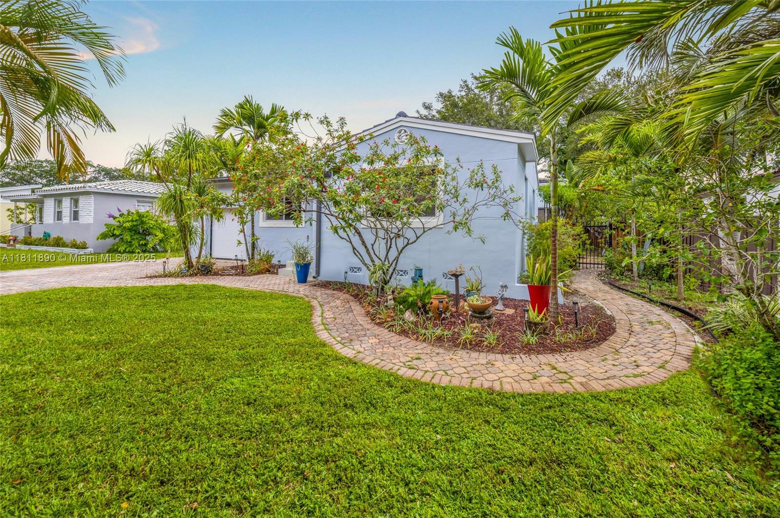 81 Hough Dr, Miami Springs, Florida image 23