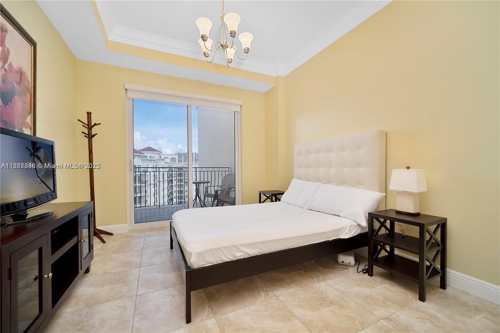19900 E Country Club Dr #TS18, Aventura FL 33180