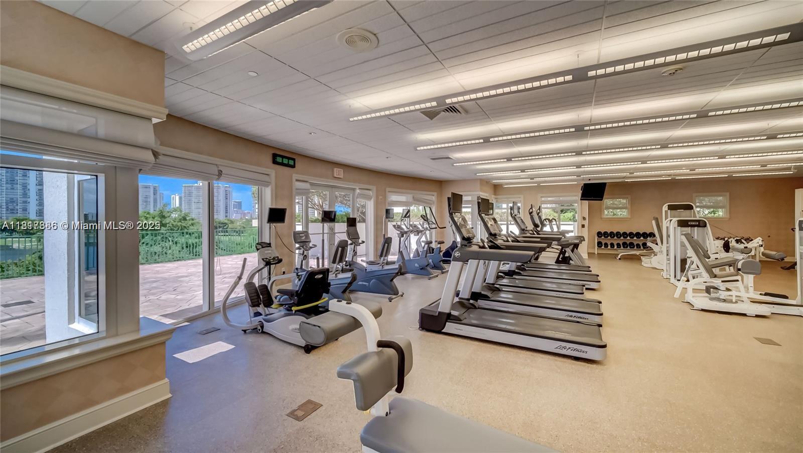 19900 E Country Club Dr #TS18, Aventura FL 33180