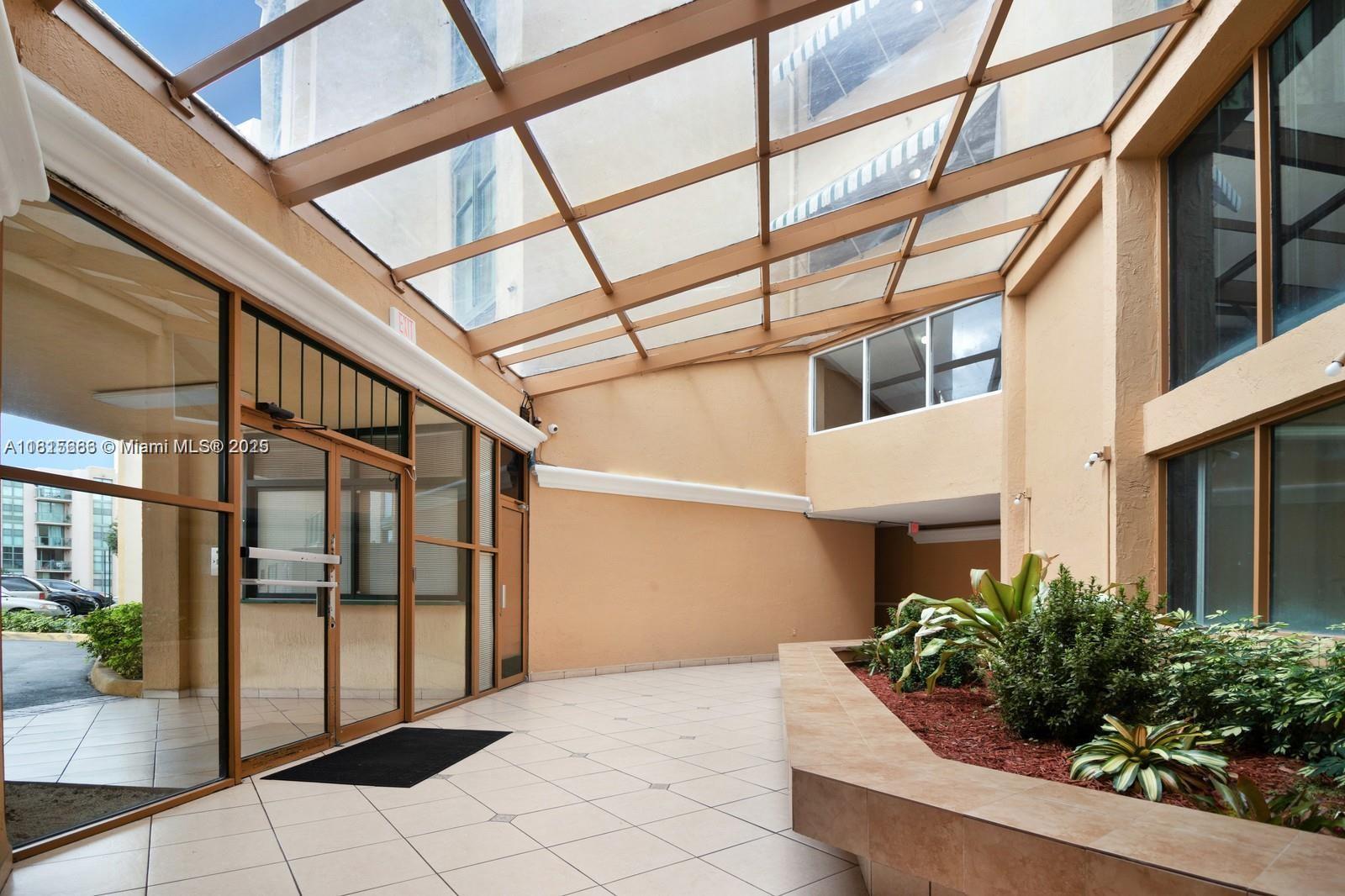 International Towers Cond