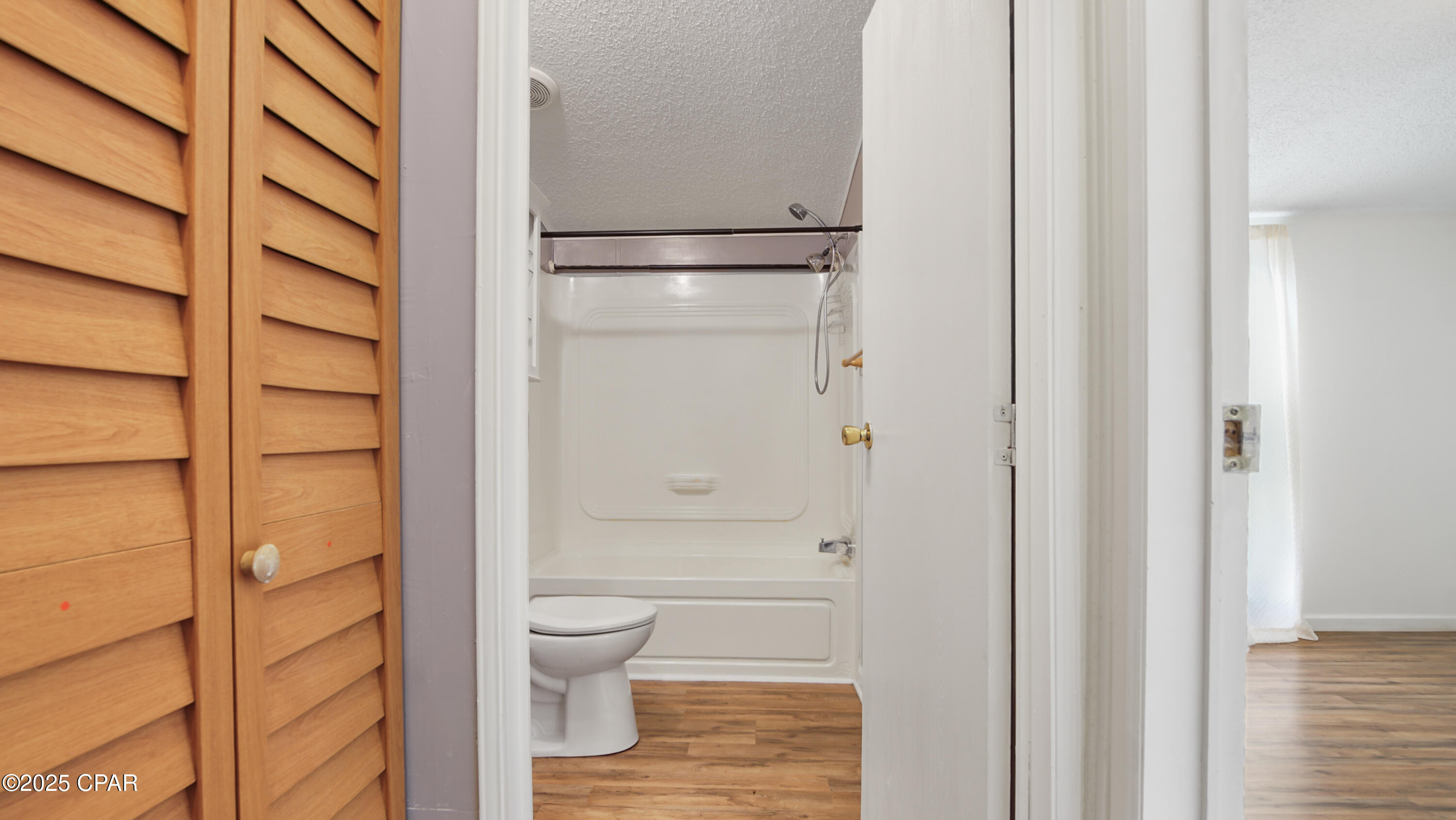 Image 18 For 8819 Kiwi Lane