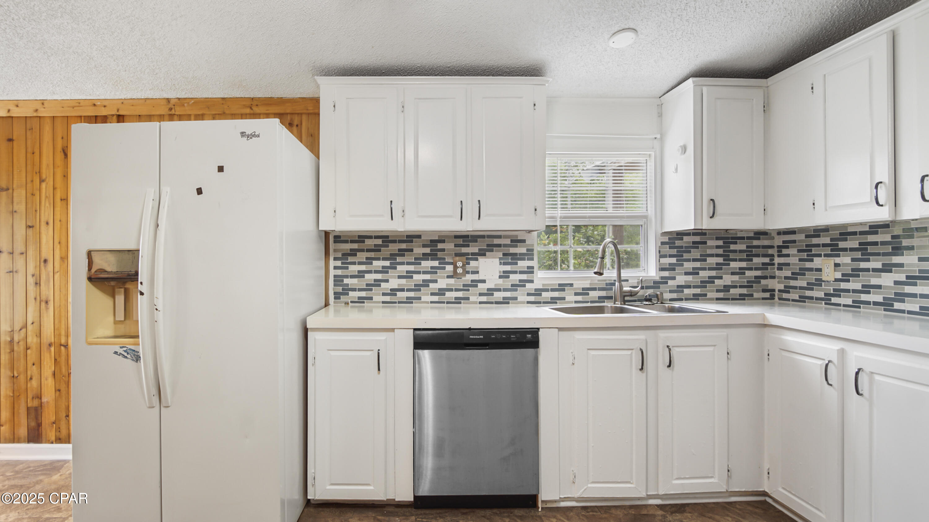 8819 Kiwi Lane, Youngstown, Florida image 7