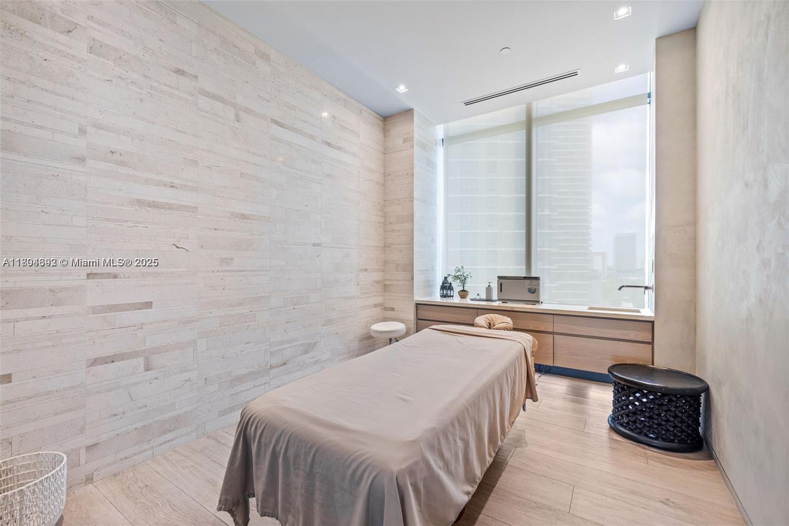 3131 NE 7th Ave #3702, Miami FL 33137