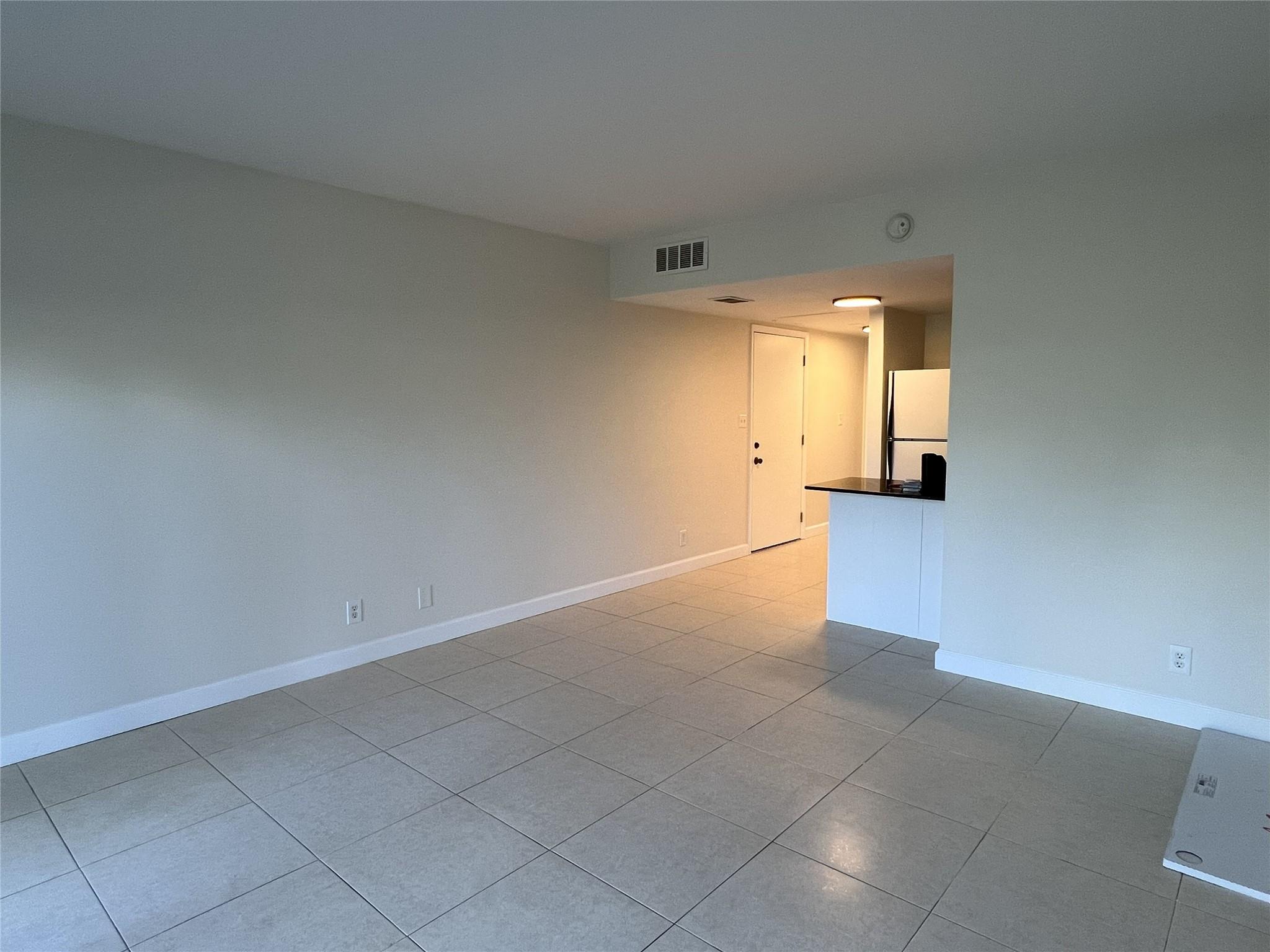 505 Deerfield Condo