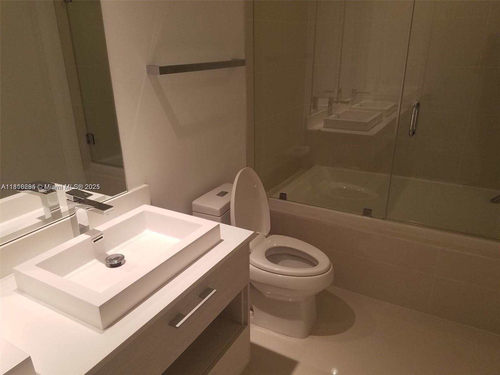 45 SW 9th St #2907, Miami FL 33130