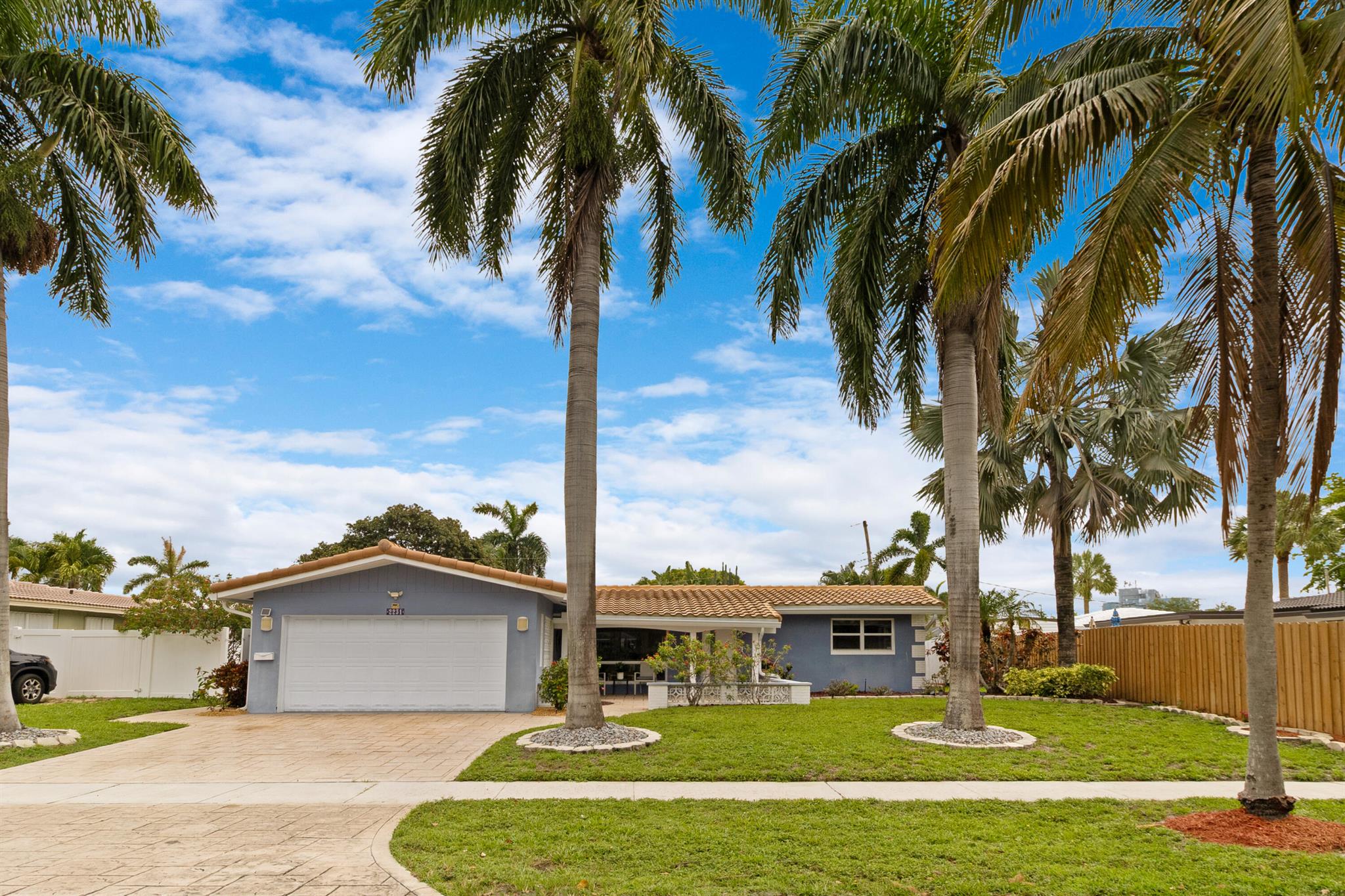 Homes for sale in North Lauderdale, FL | 2231 Imperial Point Dr, North Lauderdale, FL 33308 | MLS# R11097726