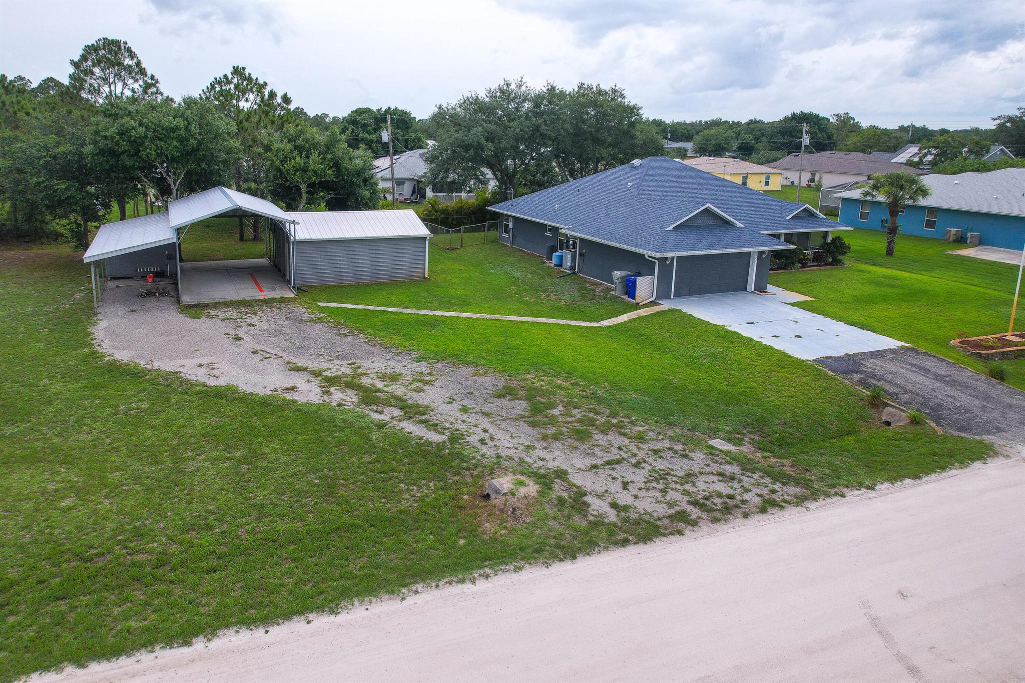 Homes for sale in Vero Beach, FL | 8185 98Th Court, Vero Beach, FL 32967 | MLS# R11097748