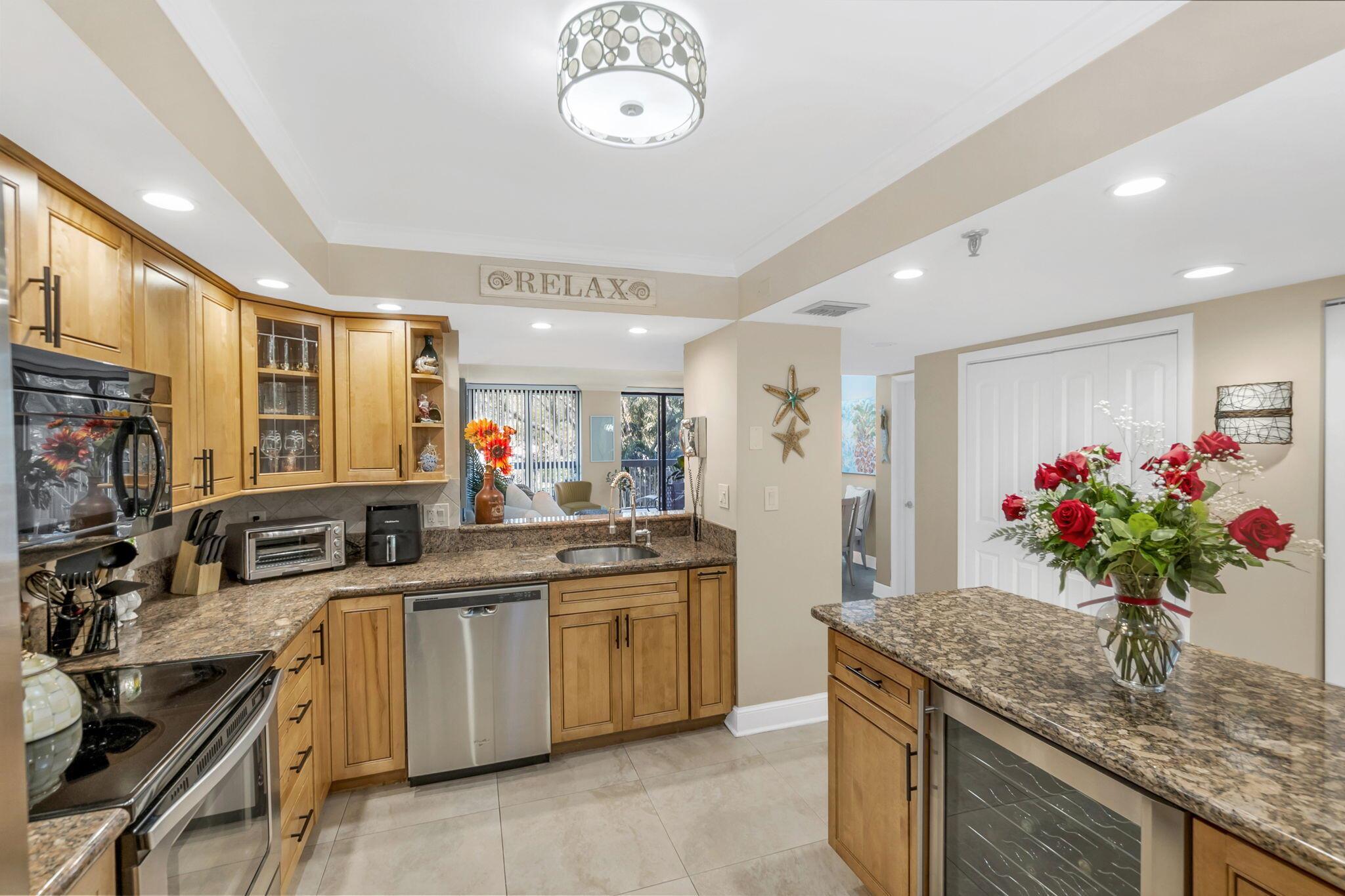 Homes for sale in Pompano Beach, FL | 2900 Ne 14Th St Causeway #203, Pompano Beach, FL 33062 | MLS# R11097754