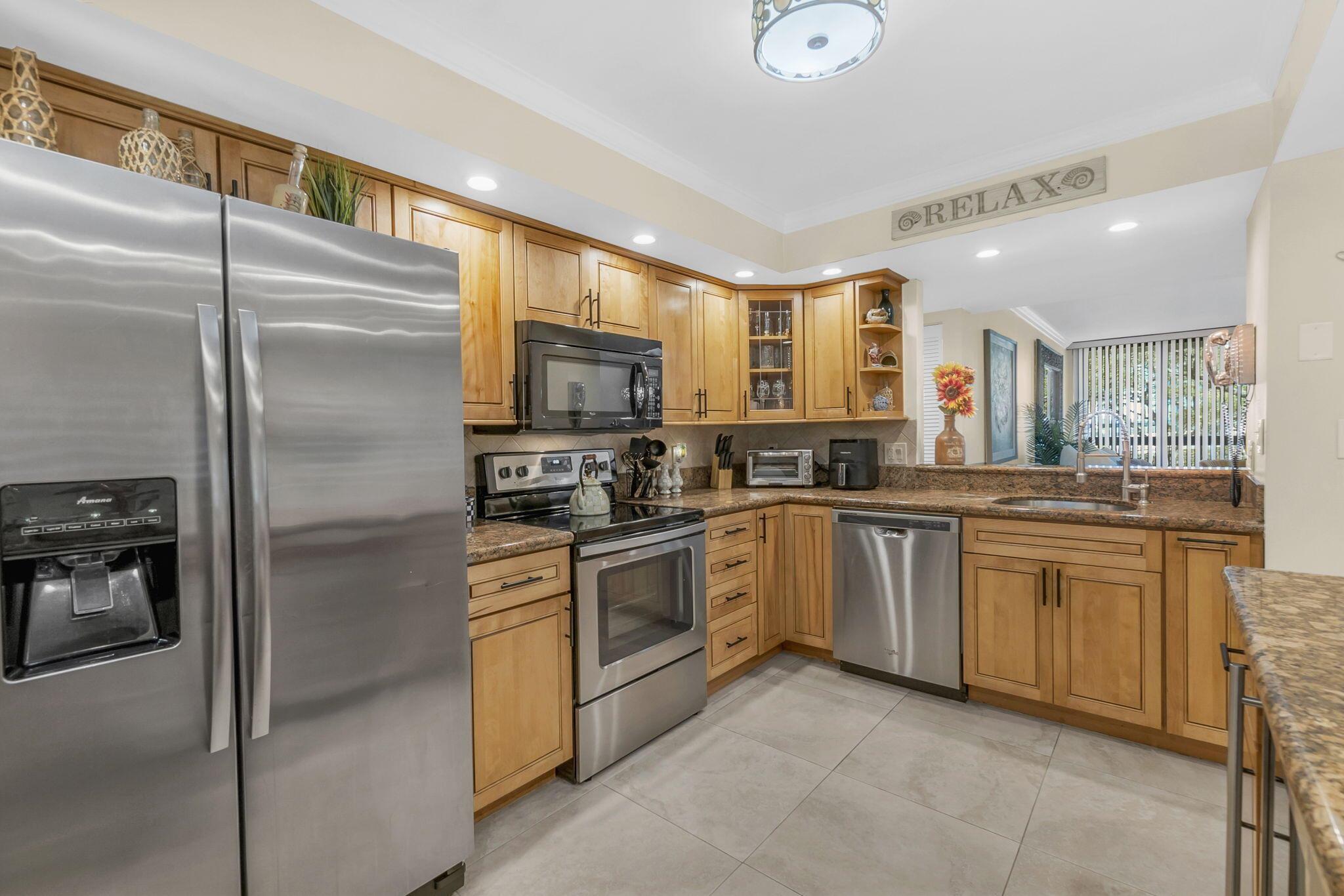 Homes for sale in Pompano Beach, FL | 2900 Ne 14Th St Causeway #203, Pompano Beach, FL 33062 | MLS# R11097754