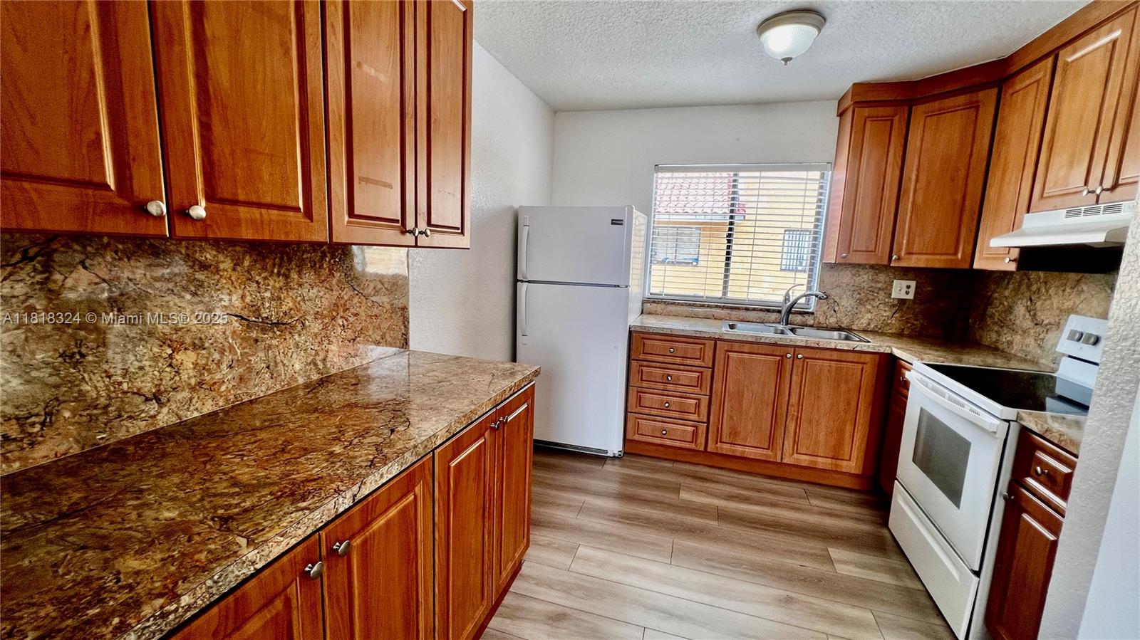 2760 61st Pl Unit 202, Hialeah, Florida 33016