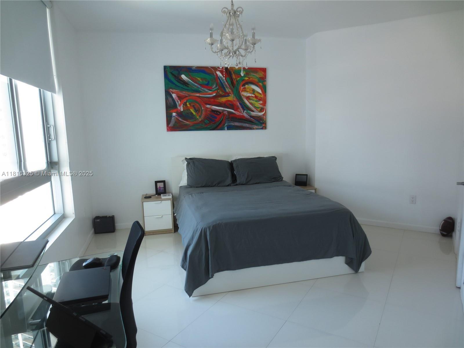 350 S Miami Ave #1812, Miami FL 33130
