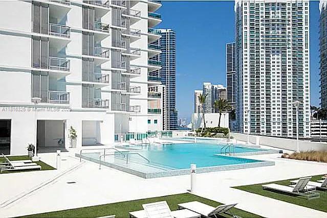 350 S Miami Ave #1812, Miami FL 33130