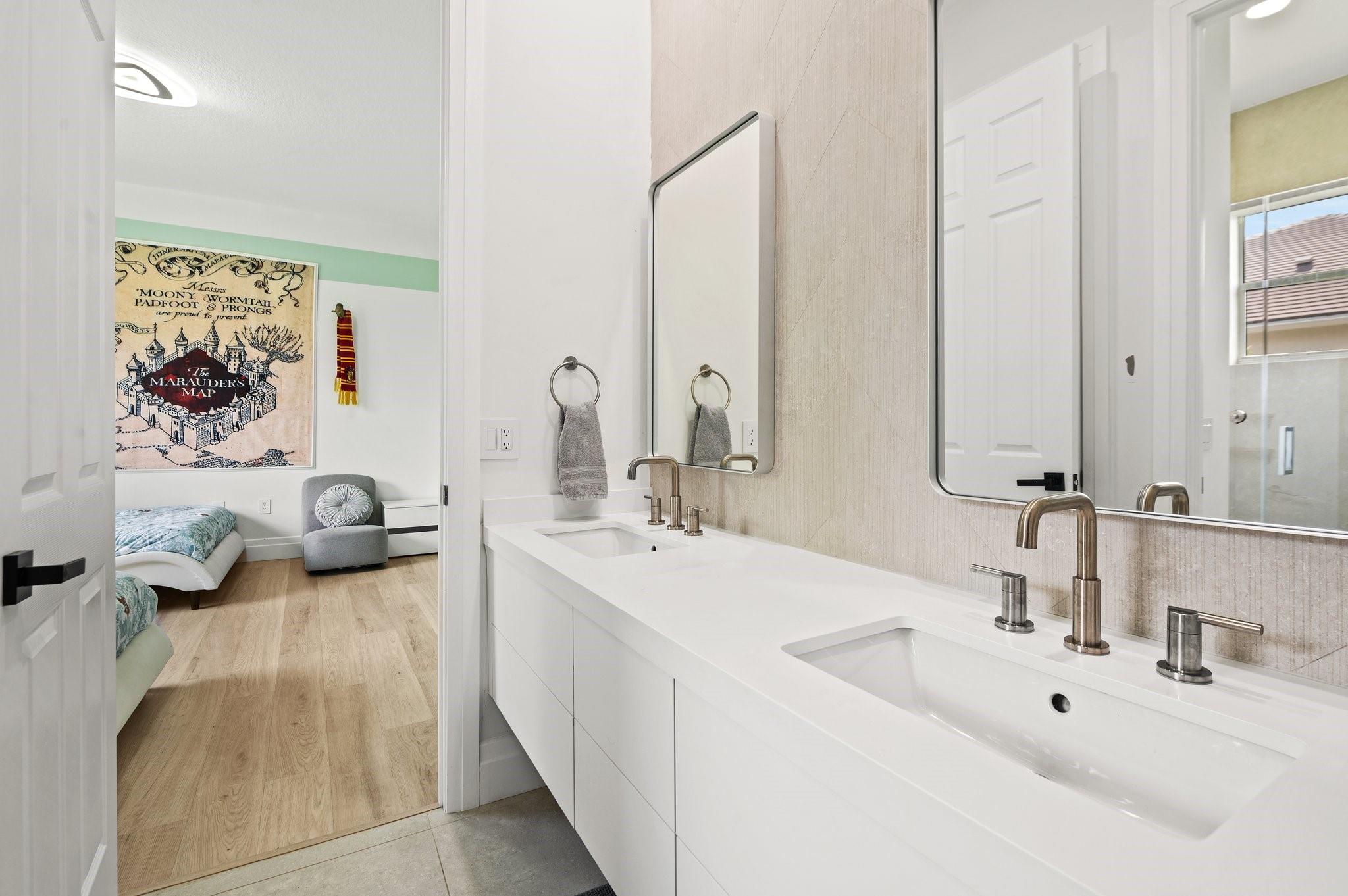 13185 Sw 44th St, Davie, FL 33330, 6 Bedrooms , 4 Bathrooms ,Single Family Residence,Off Market,F10508097, Horizon Palm Realty Group