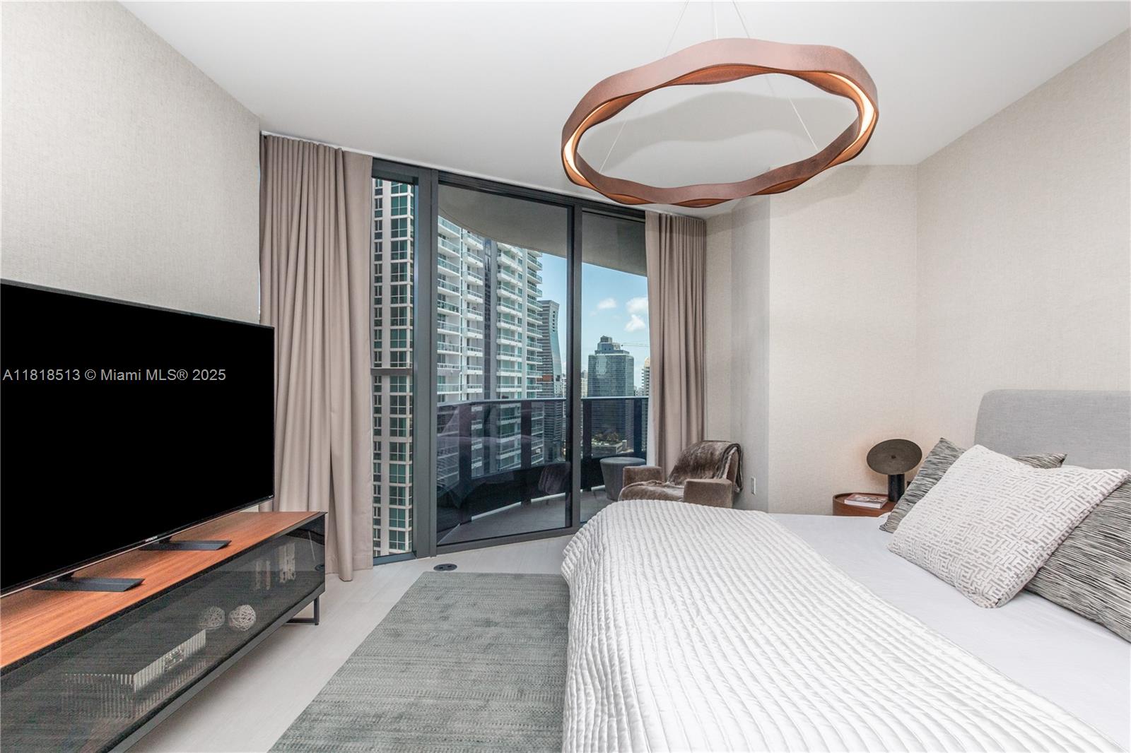 1000 Brickell Plz #3201, Miami FL 33131