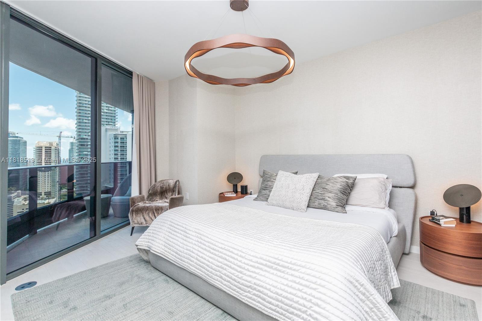 1000 Brickell Plz #3201, Miami FL 33131