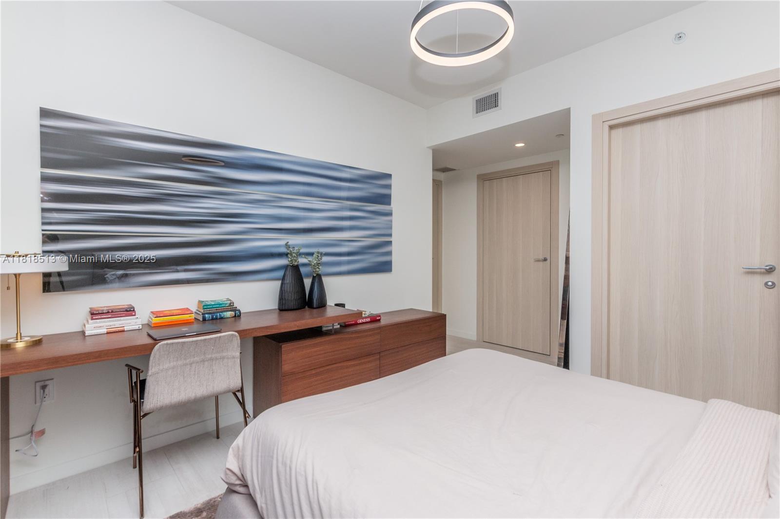 1000 Brickell Plz #3201, Miami FL 33131