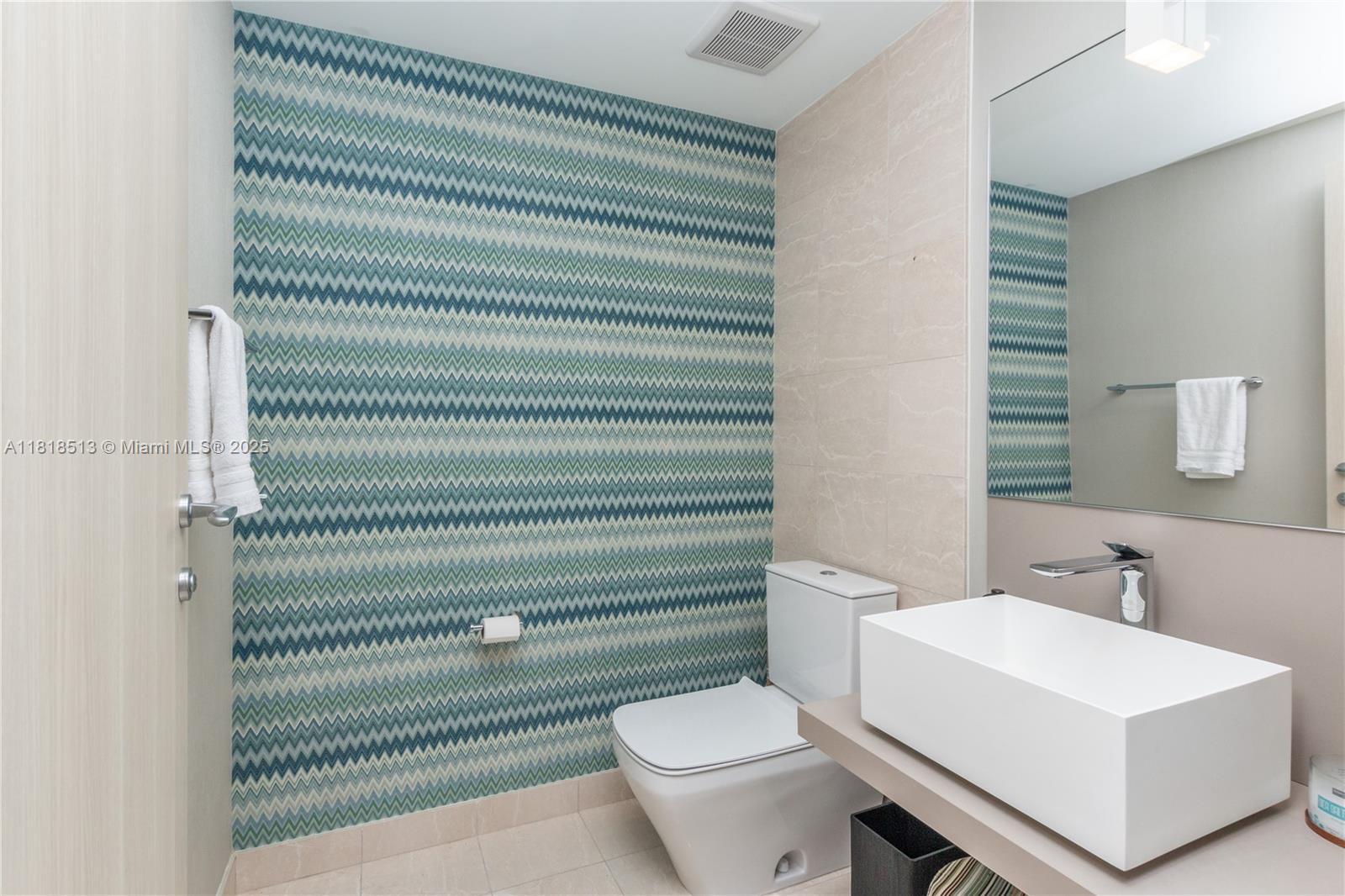 1000 Brickell Plz #3201, Miami FL 33131