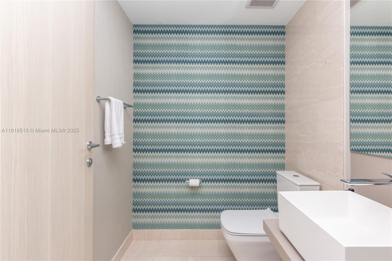 1000 Brickell Plz #3201, Miami FL 33131