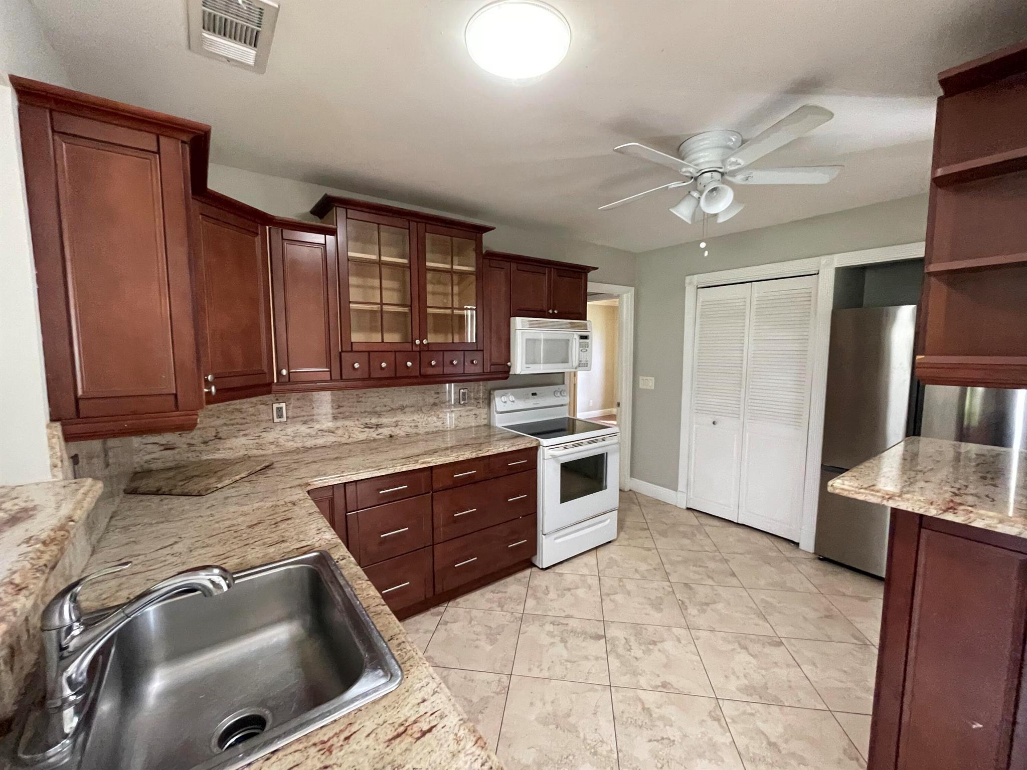 Homes for sale in Boca Raton, FL | 9319 Southampton Pl, Boca Raton, FL 33434 | MLS# R11097873