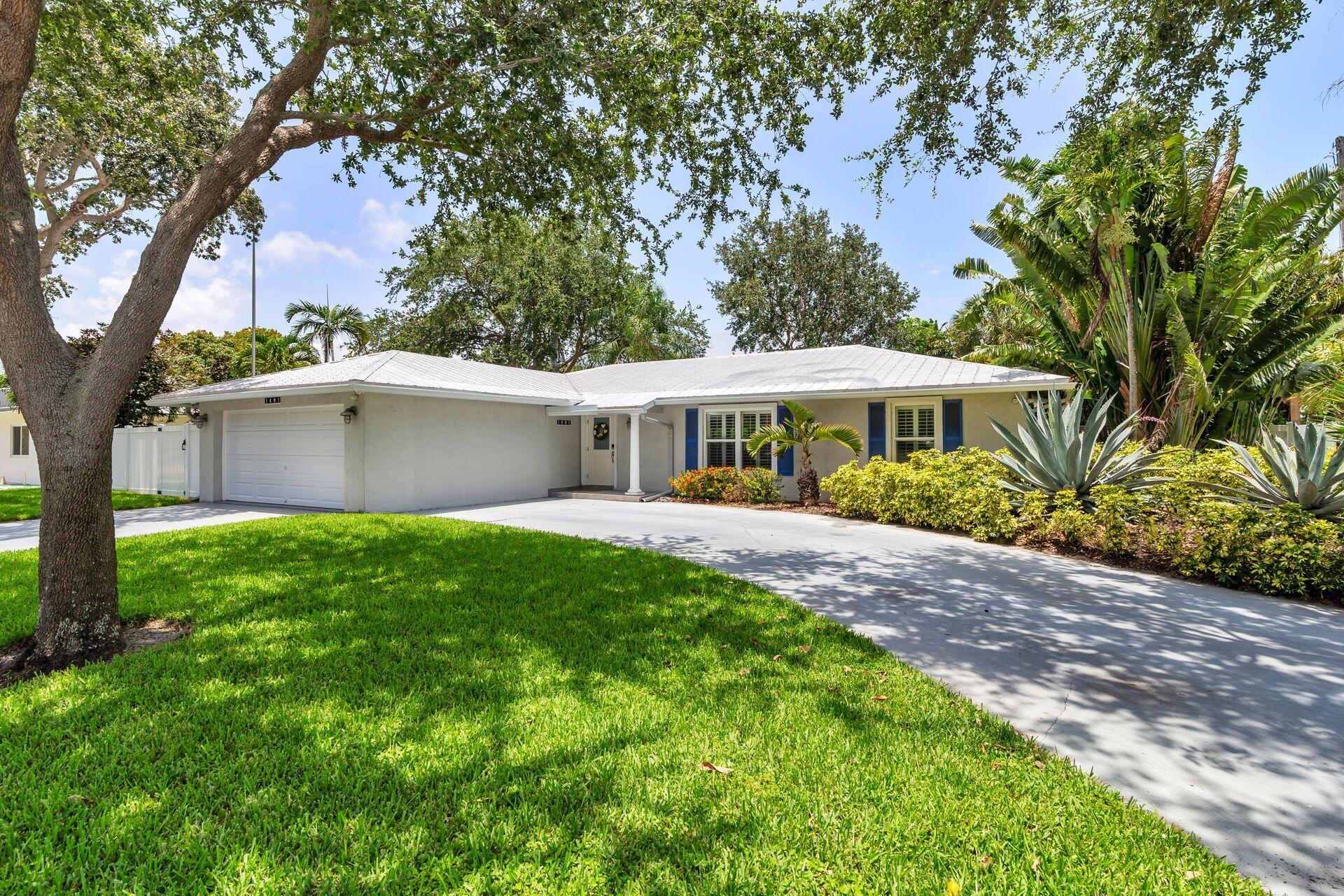 Homes for sale in Lake Clarke Shores, FL | 1601 Arlington Dr, Lake Clarke Shores, FL 33406 | MLS# R11097906