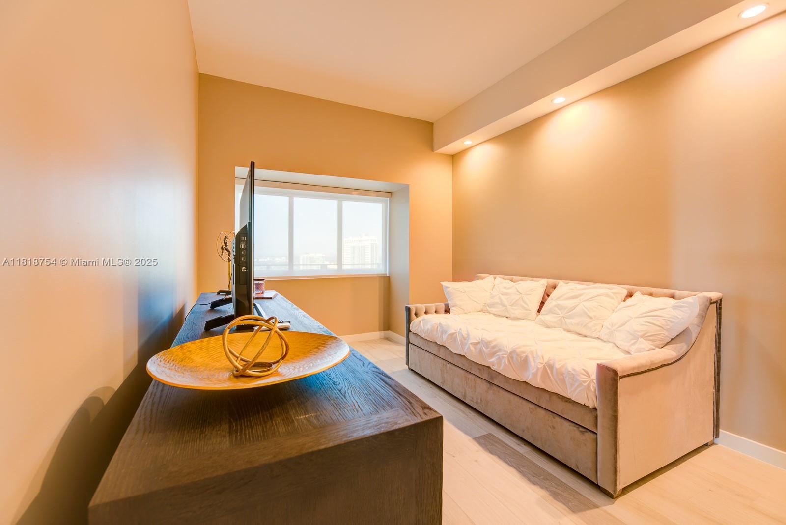 480 NE 31 ST #2601, Miami FL 33137