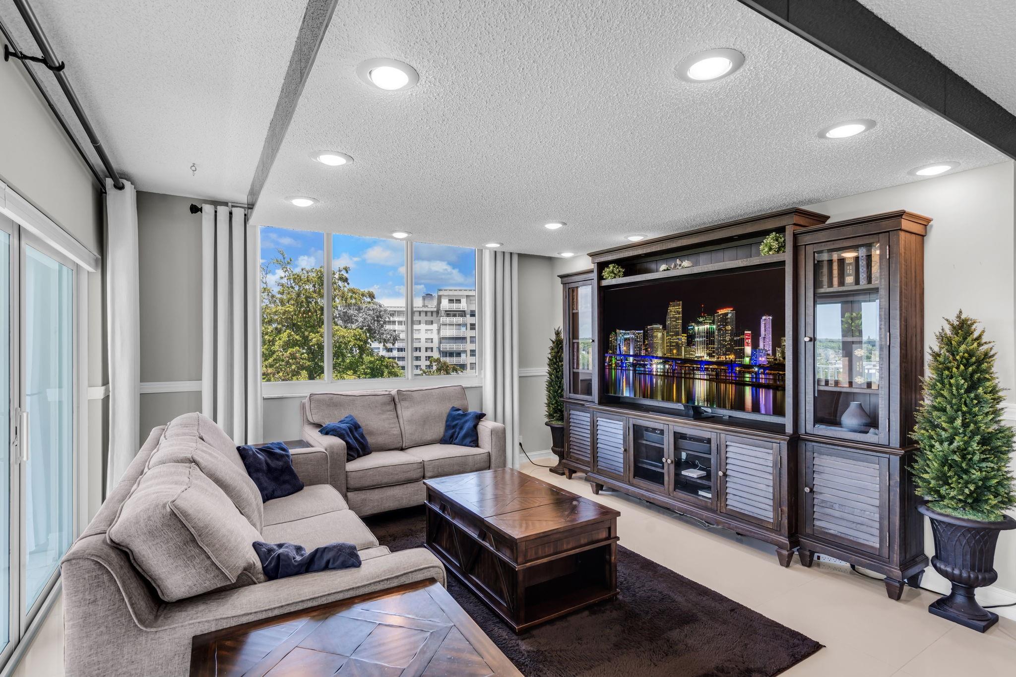 Homes for sale in Hollywood, FL | 4200 Hillcrest Dr #711, Hollywood, FL 33021 | MLS# F10508061