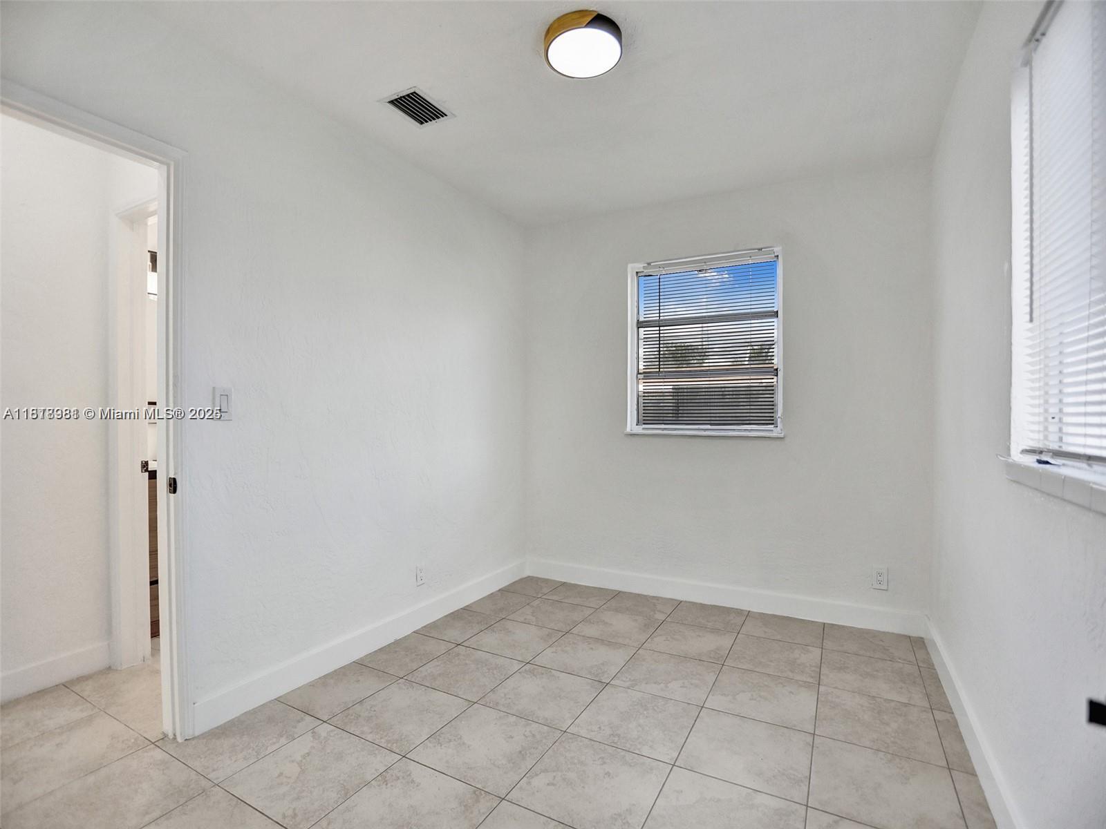 708 N 20th 1-2