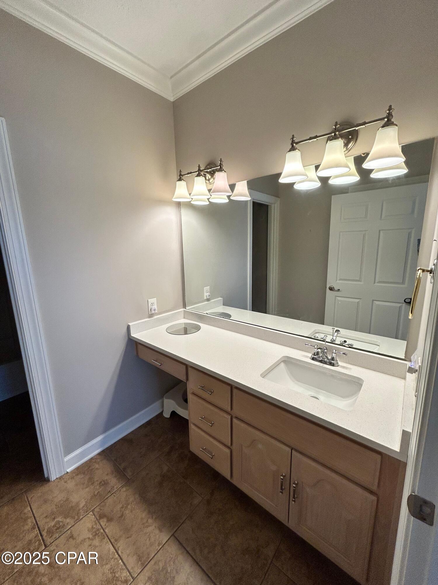 Image 10 For 2908 Country Club Drive