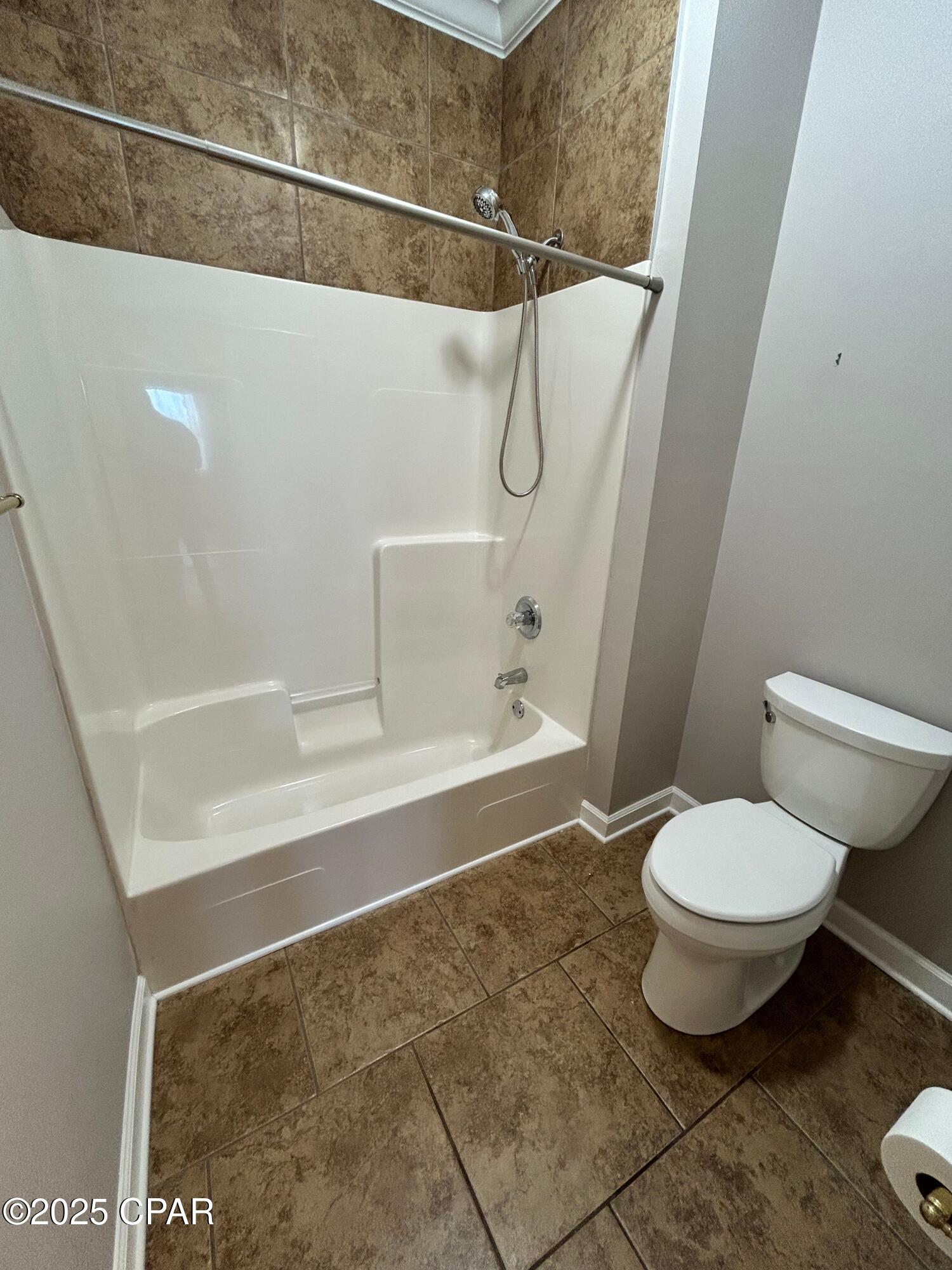 Image 11 For 2908 Country Club Drive