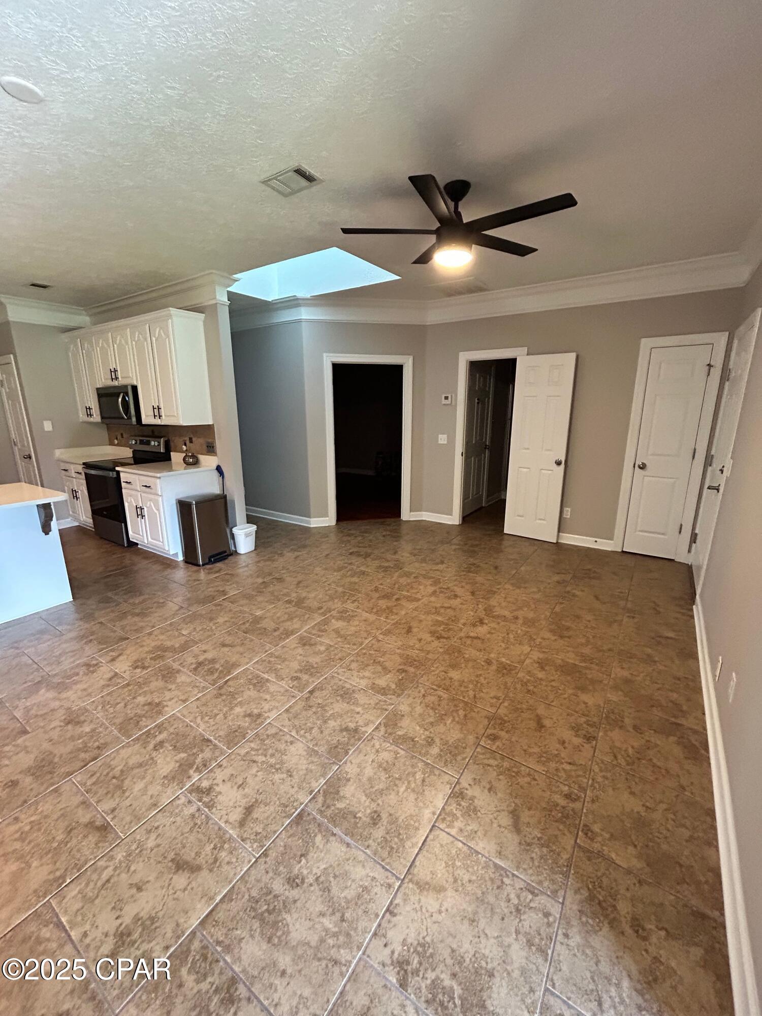 Image 4 For 2908 Country Club Drive
