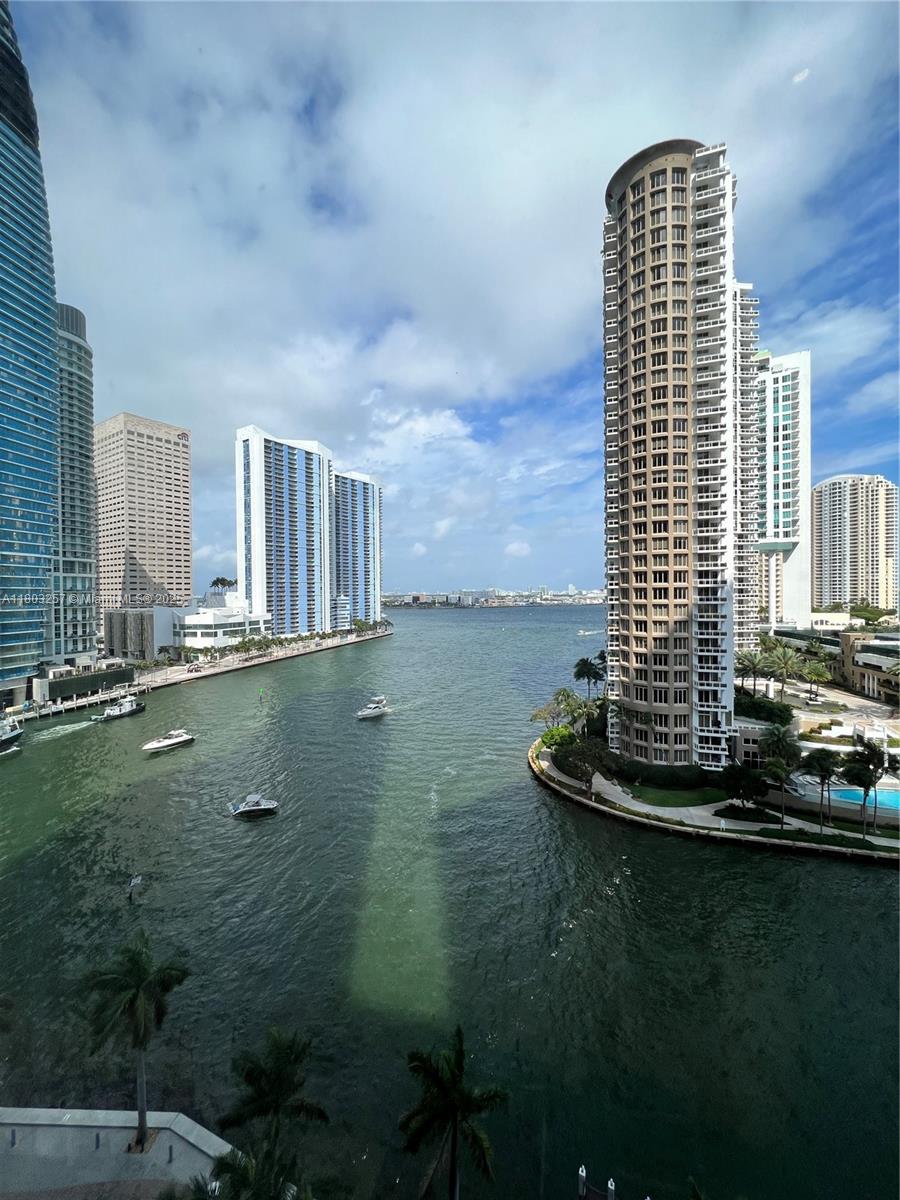 Miami FL 33131 - A11803257