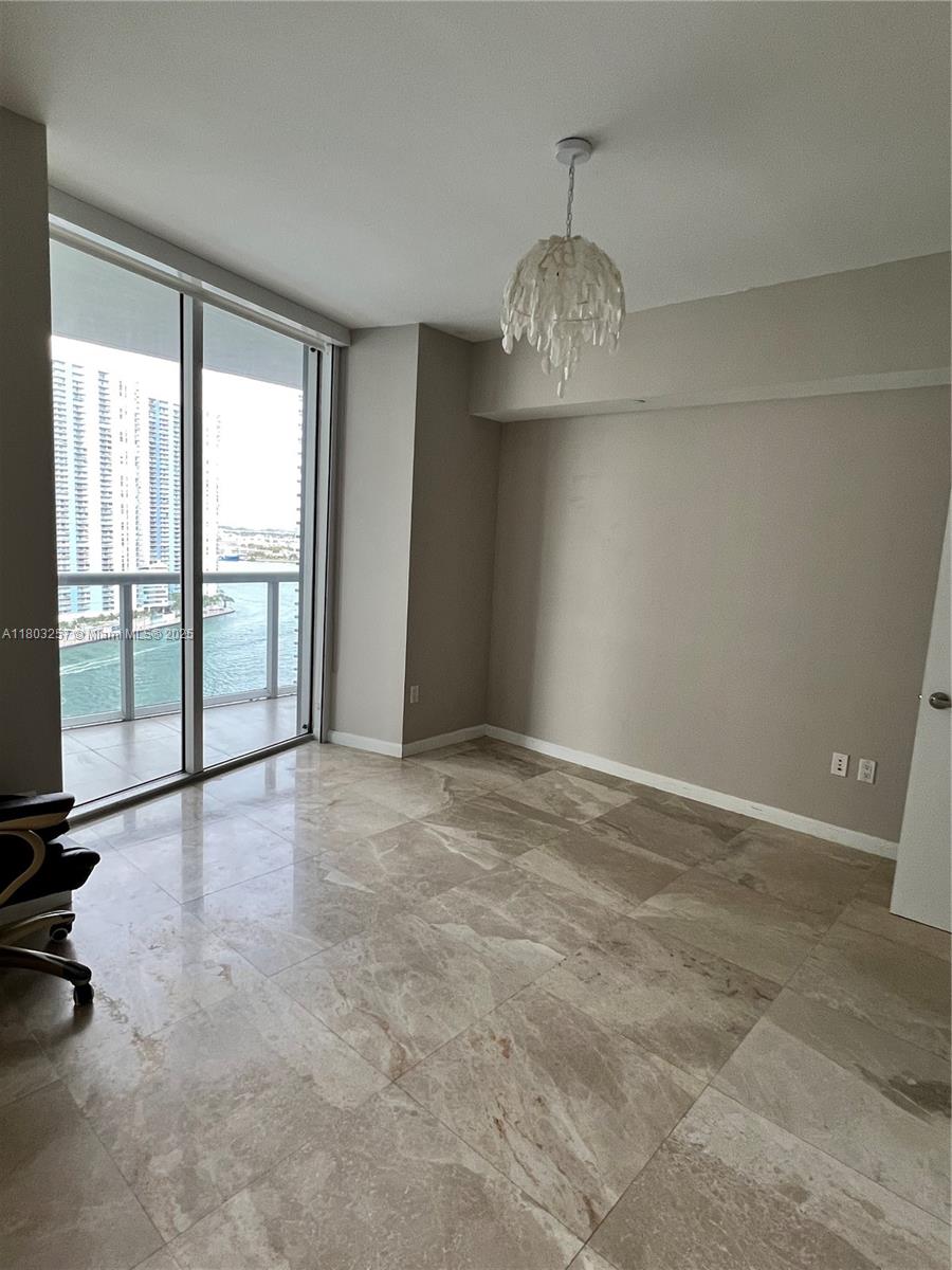 Miami FL 33131 - A11803257
