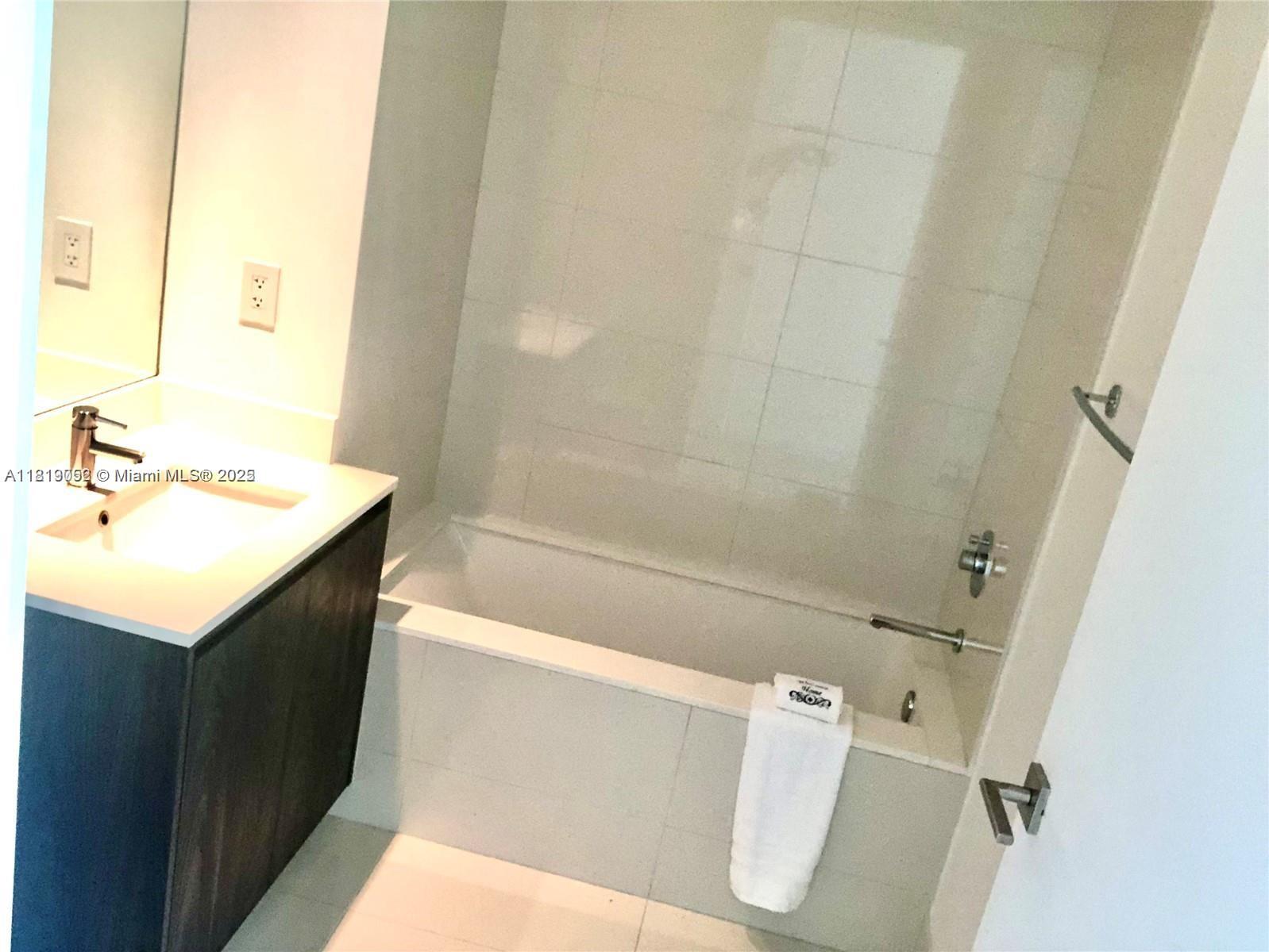 3131 NE 7th Ave #1703, Miami FL 33137