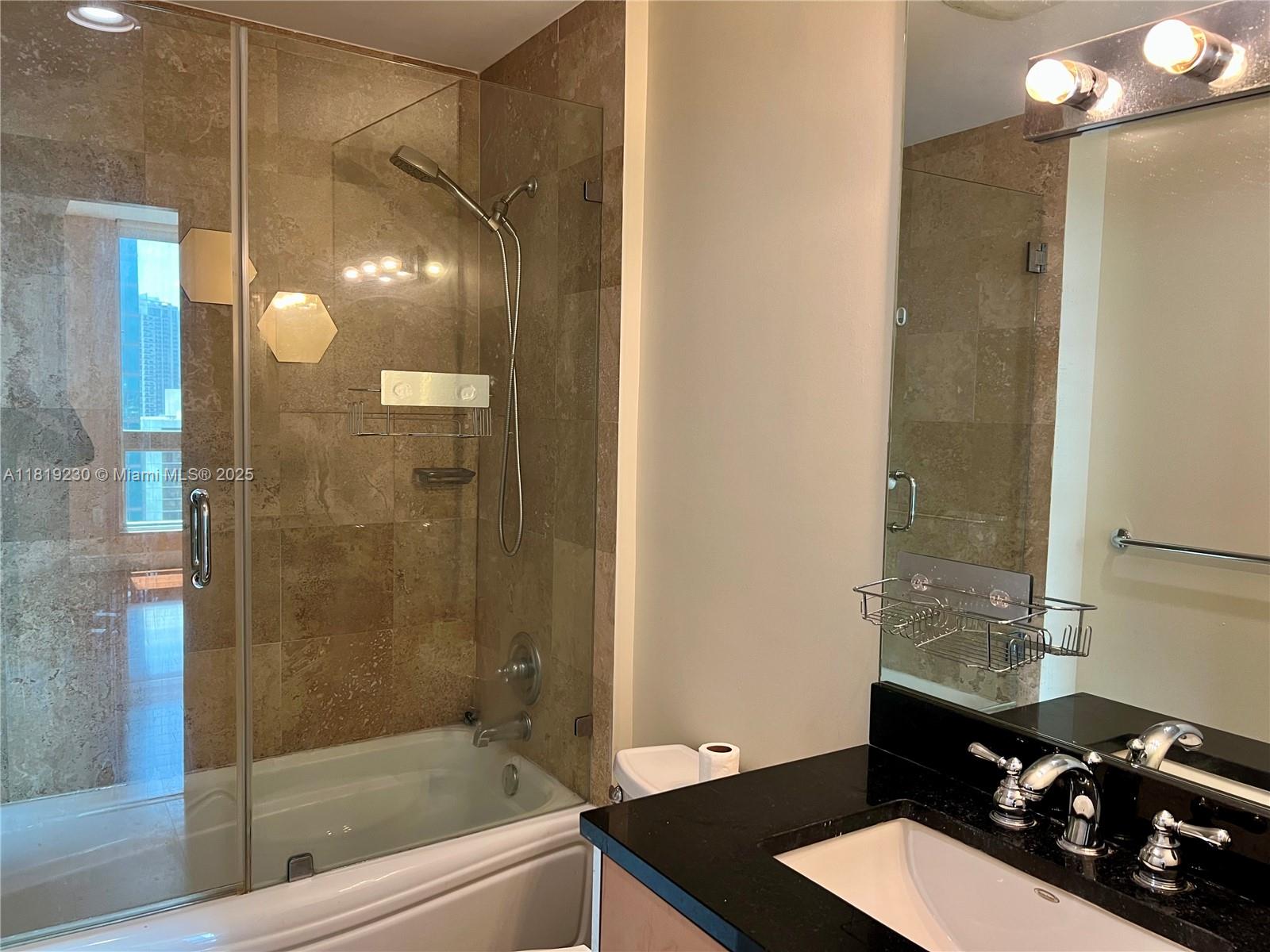 300 S Biscayne Blvd #2401, Miami FL 33131