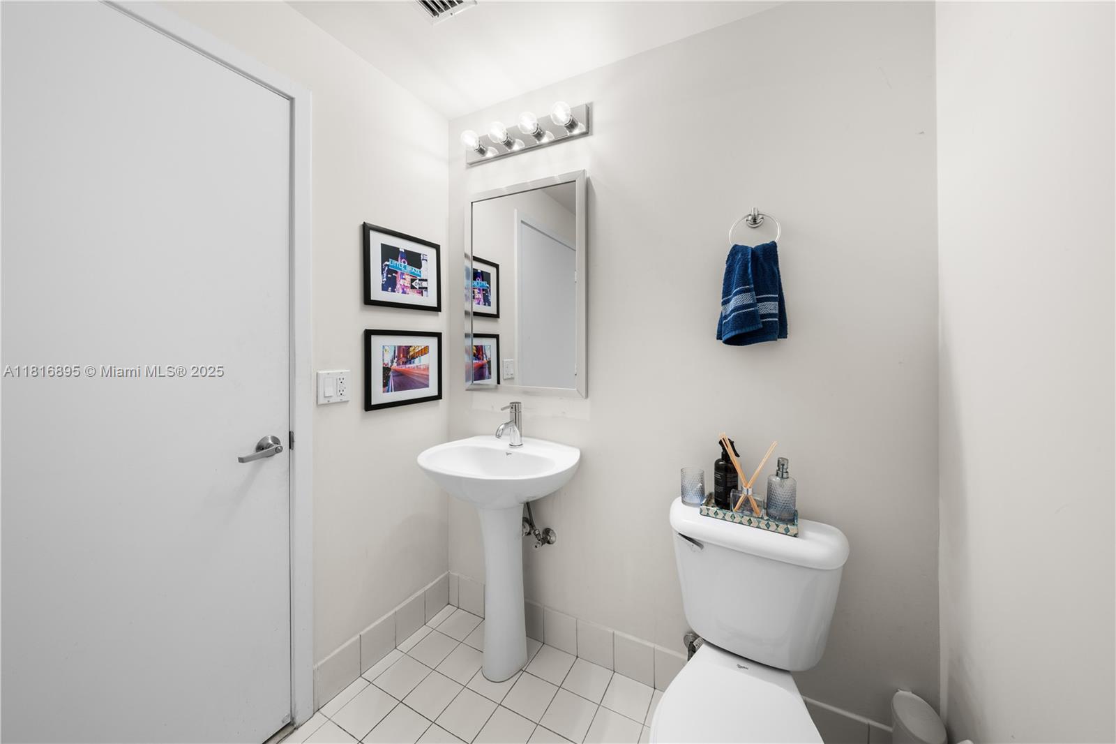 888 Biscayne Blvd #4010, Miami FL 33132