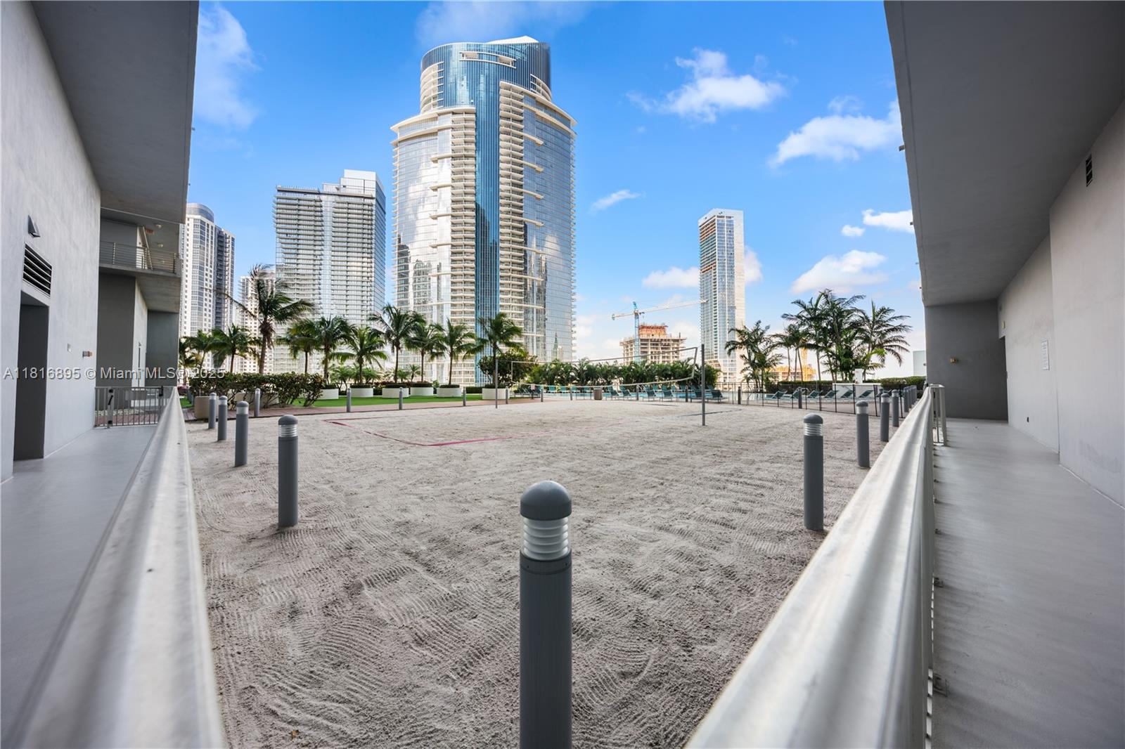 888 Biscayne Blvd #4010, Miami FL 33132