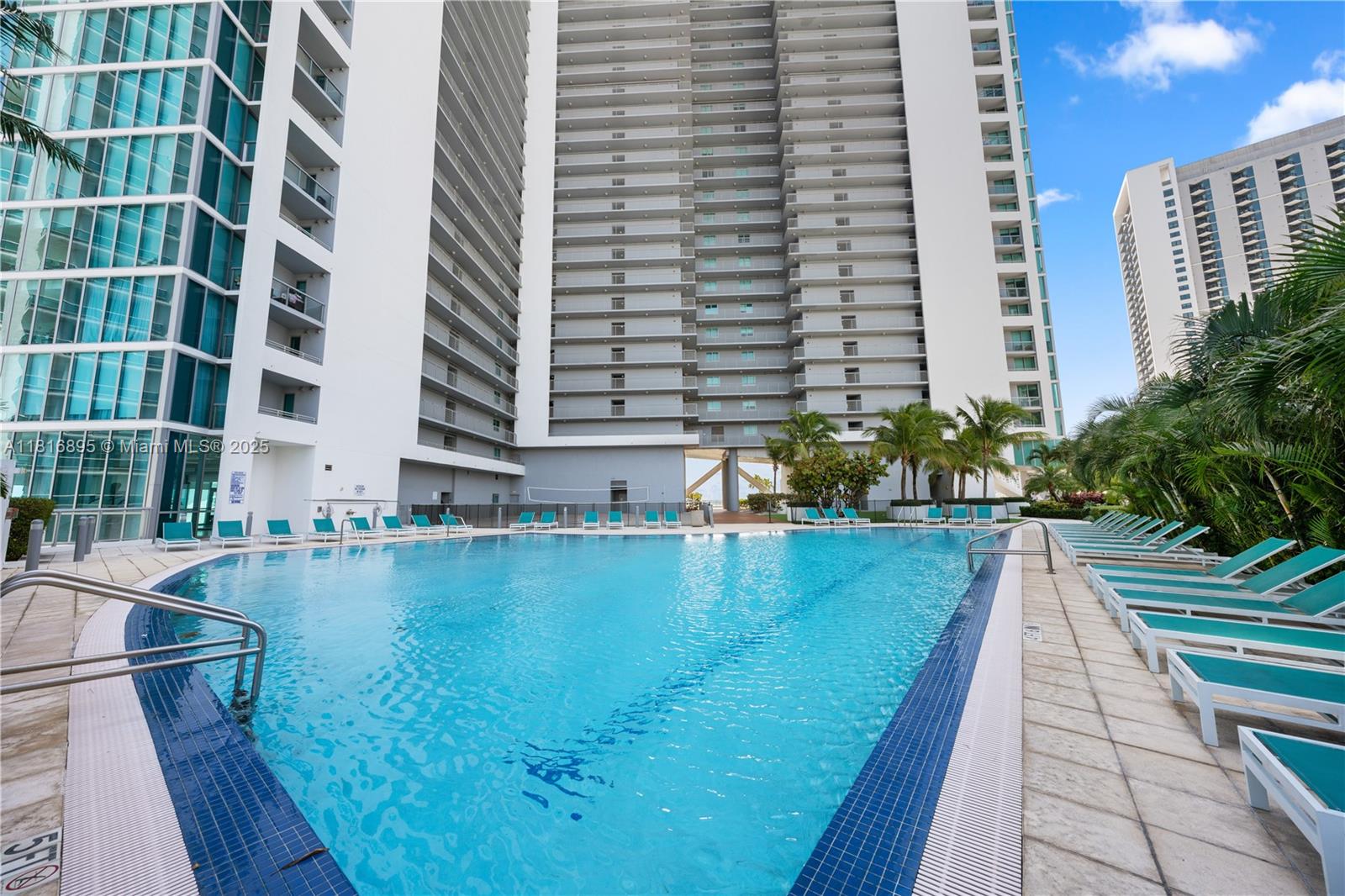 888 Biscayne Blvd #4010, Miami FL 33132
