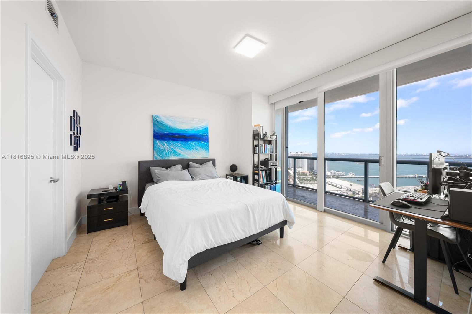 888 Biscayne Blvd #4010, Miami FL 33132