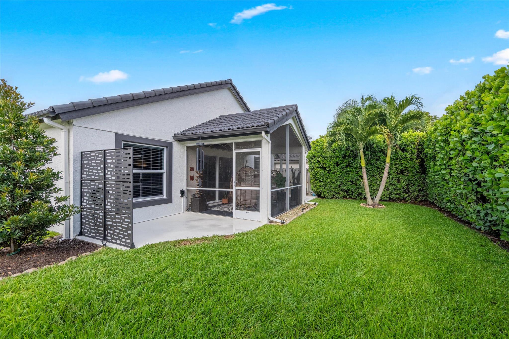 Homes for sale in Wellington, FL | 1664 Oak Berry Circle, Wellington, FL 33414 | MLS# R11098108