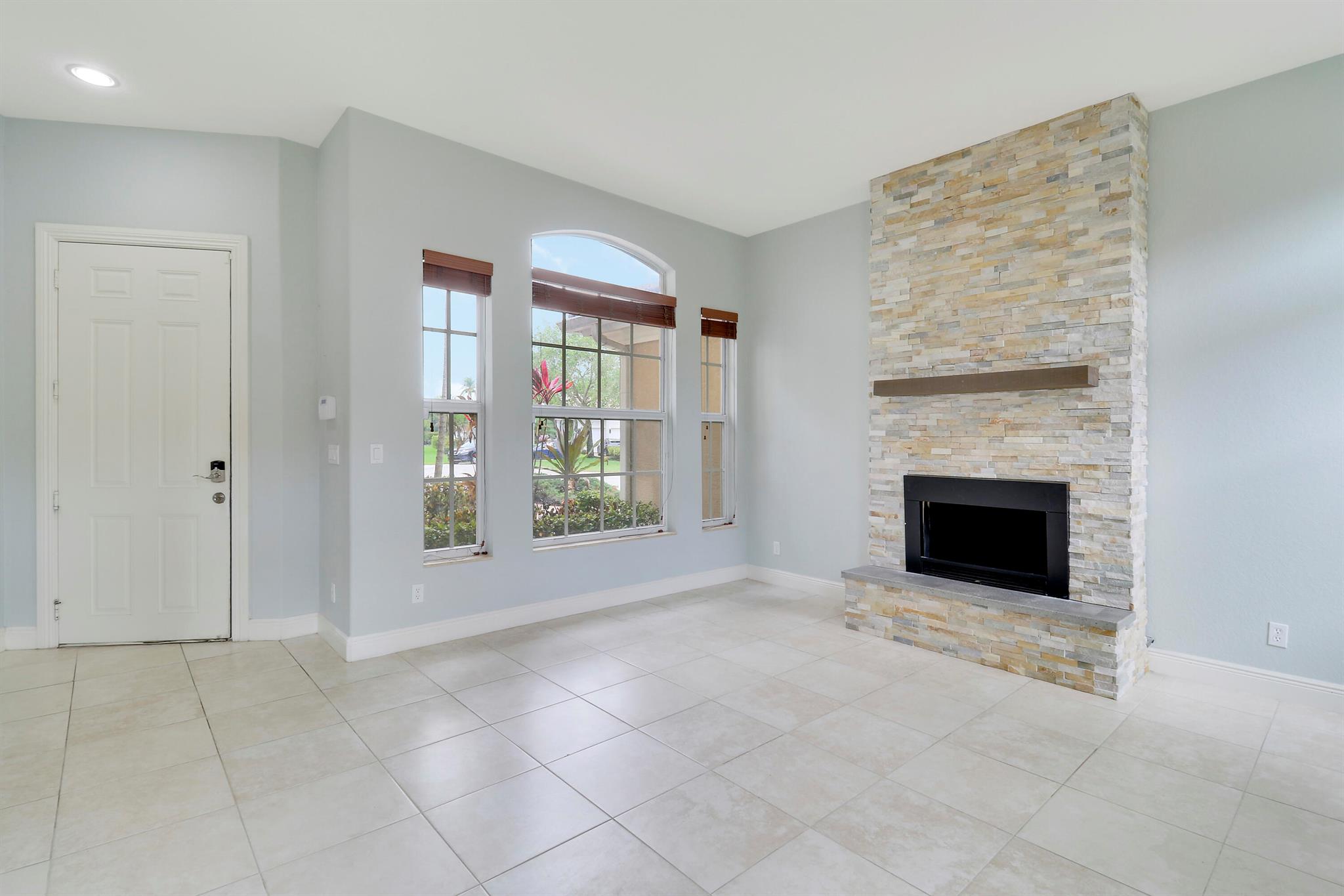 Homes for sale in Palm City, FL | 5605 Sw Gray Fox Dr, Palm City, FL 34990 | MLS# R11098114