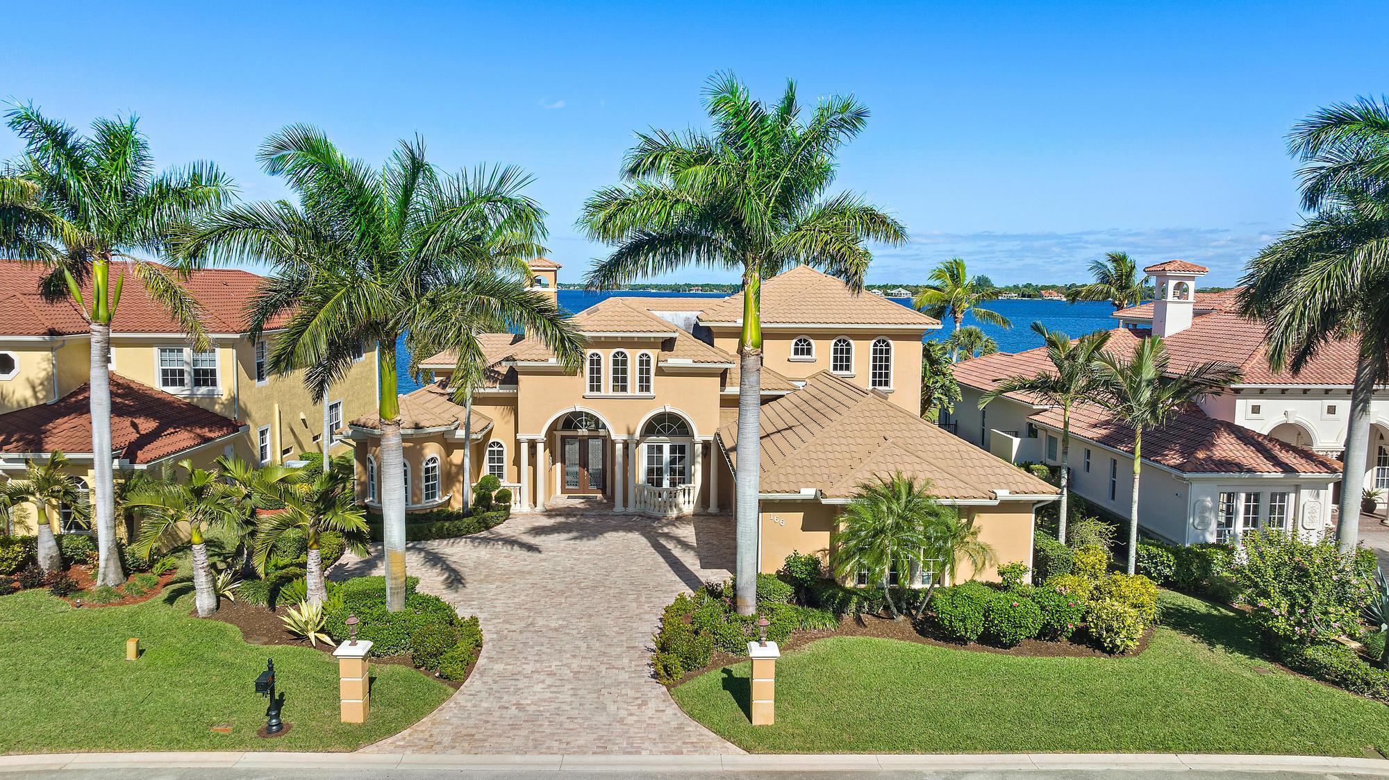 Homes for sale in Palm City, FL | 166 Sw Palm Cove Dr, Palm City, FL 34990 | MLS# R11098123