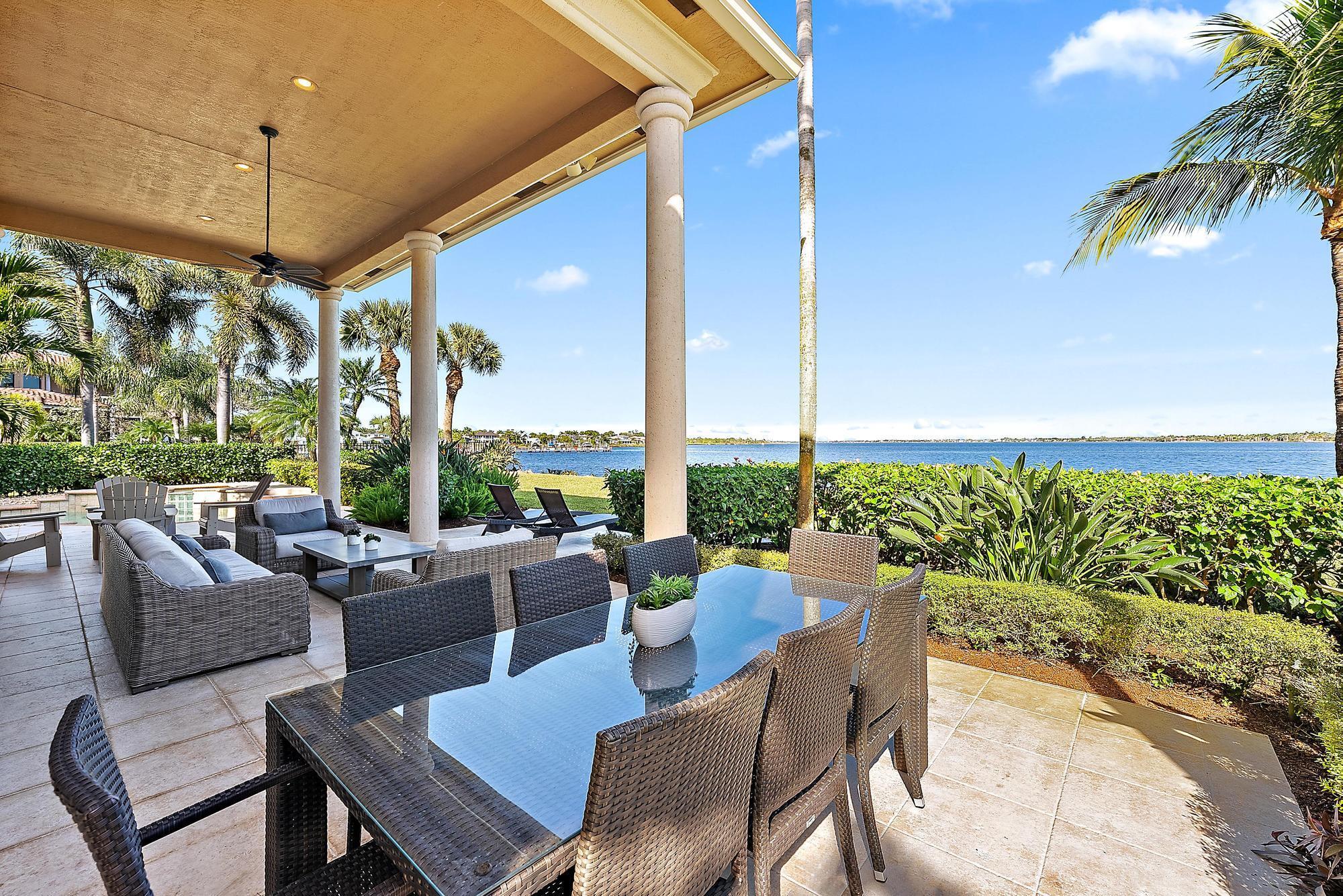 Homes for sale in Palm City, FL | 166 Sw Palm Cove Dr, Palm City, FL 34990 | MLS# R11098123