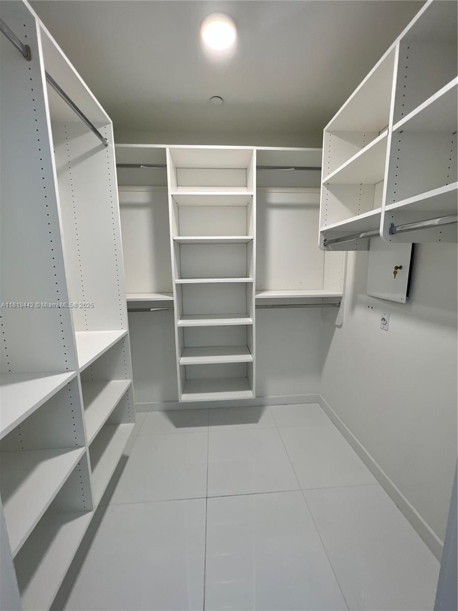 851 NE 1st Ave #1208, Miami FL 33132