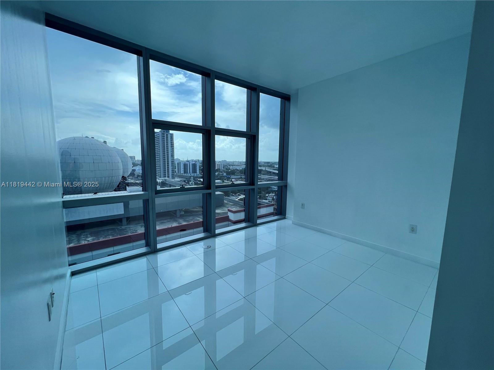 851 NE 1st Ave #1208, Miami FL 33132