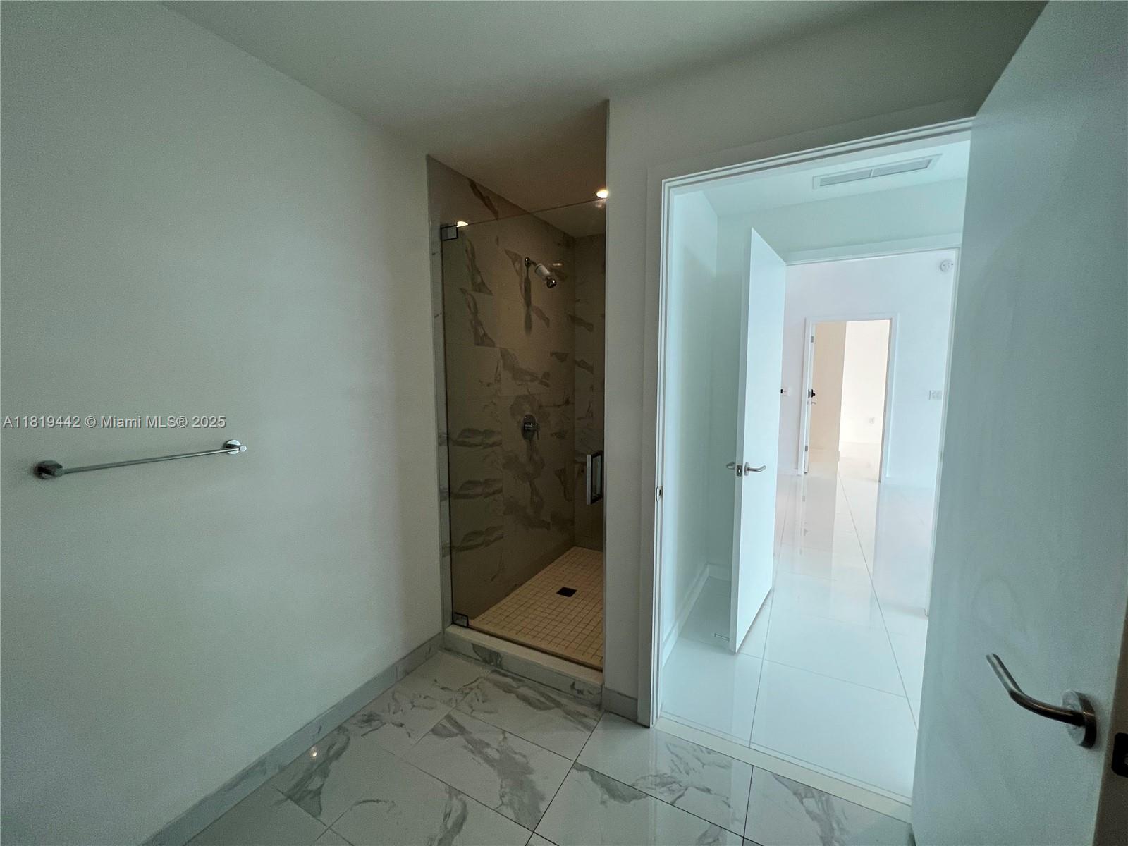851 NE 1st Ave #1208, Miami FL 33132