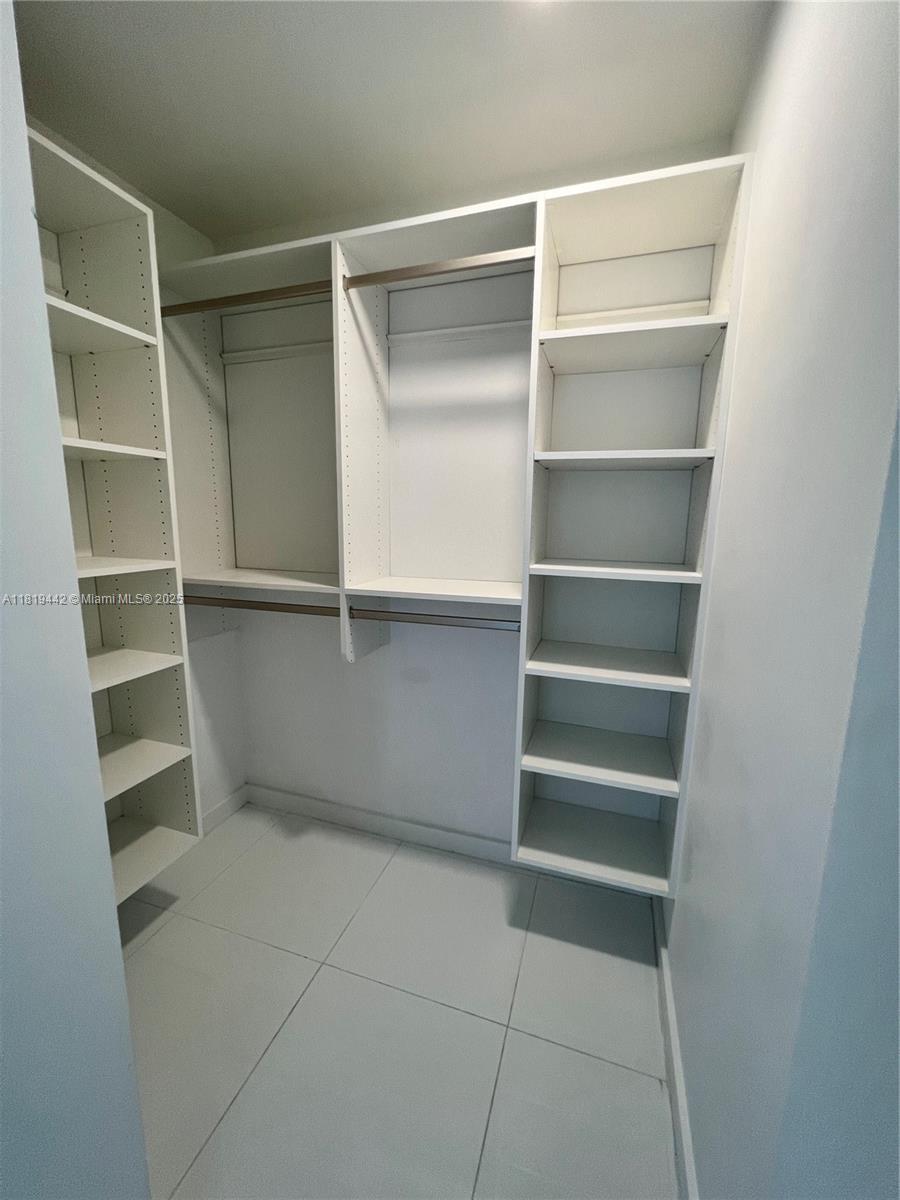 851 NE 1st Ave #1208, Miami FL 33132