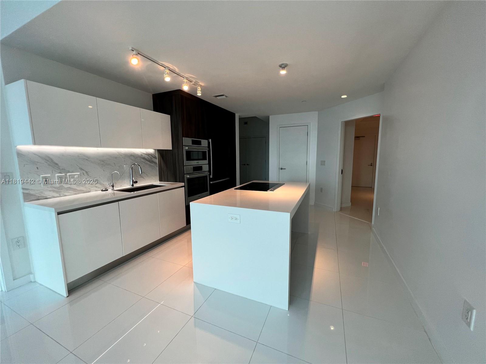 851 NE 1st Ave #1208, Miami FL 33132