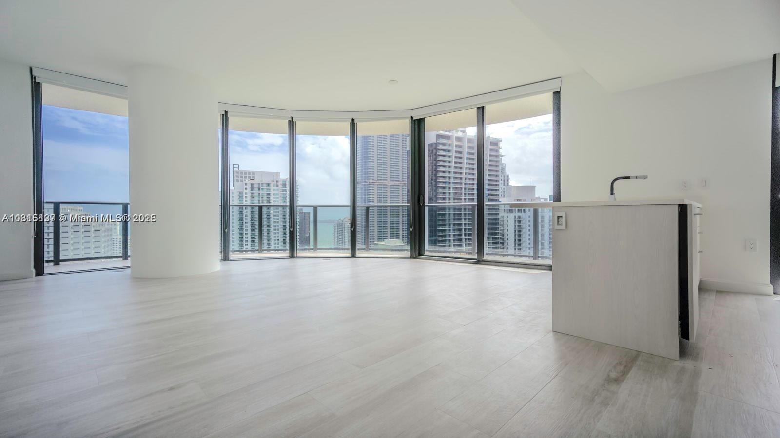 45 SW 9th St #3303, Miami FL 33130